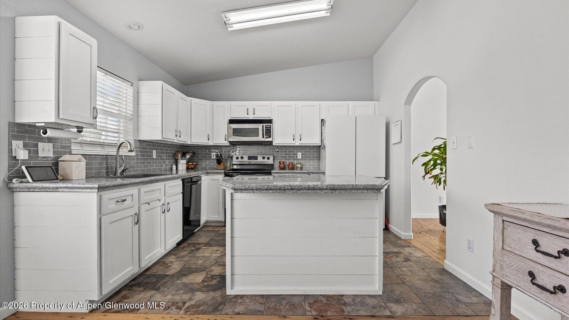 1557 E 12th Street, Rifle, CO 81650 - Photo 10