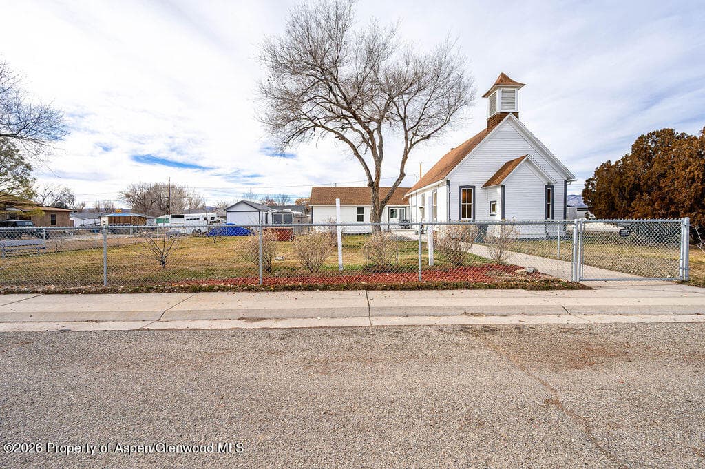 581 Denver Avenue, De Beque, CO 81630 - Photo 1