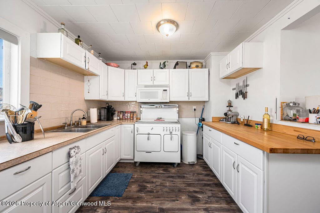 581 Denver Avenue, De Beque, CO 81630 - Photo 9
