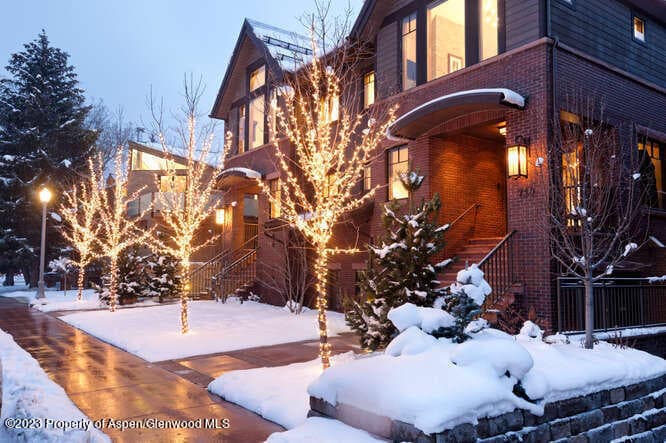 719 E Hopkins Avenue 202, Aspen, CO 81611 - Photo 42