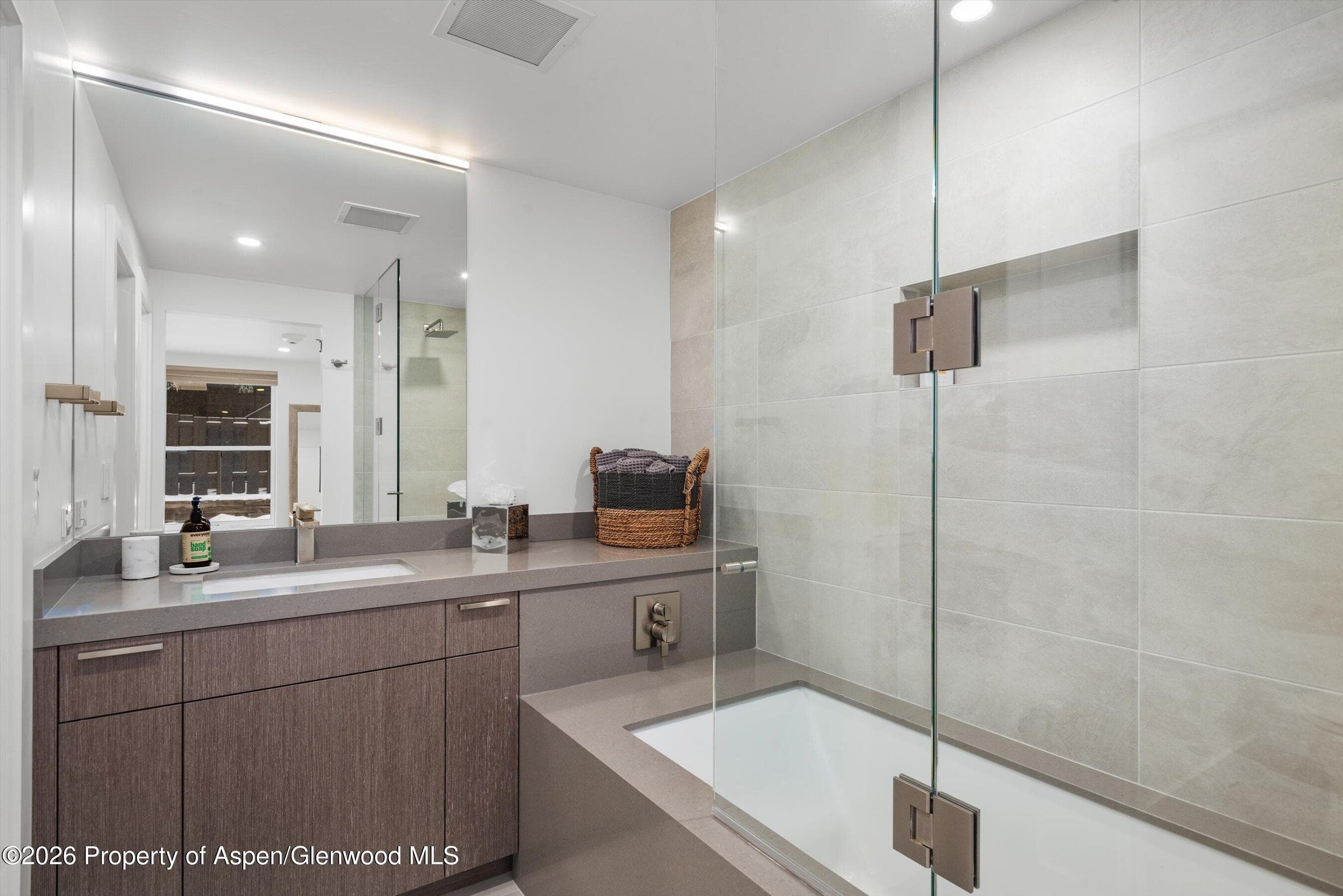 1001 E Cooper Avenue 1, Aspen, CO 81611 - Photo 14