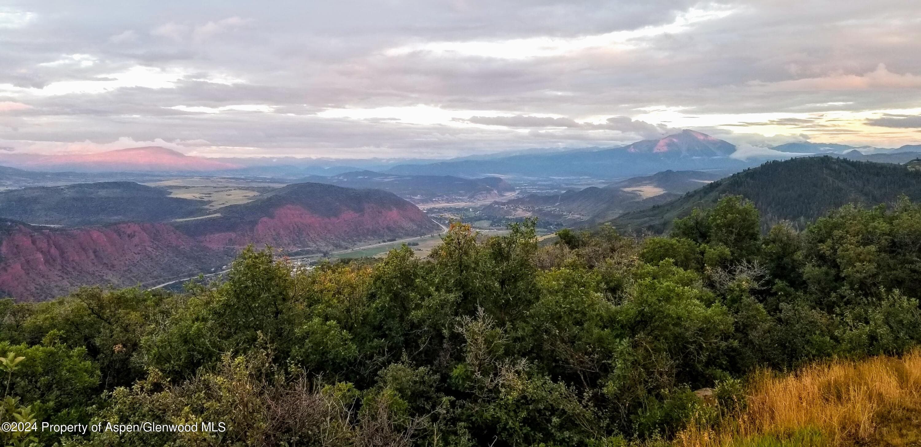 4500 Bear Wallow Lane, Glenwood Springs, CO 81601 - Photo 2