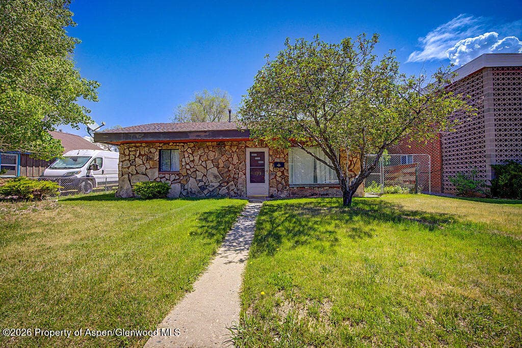 625 Russell Street, Craig, CO 81625 - Photo 2