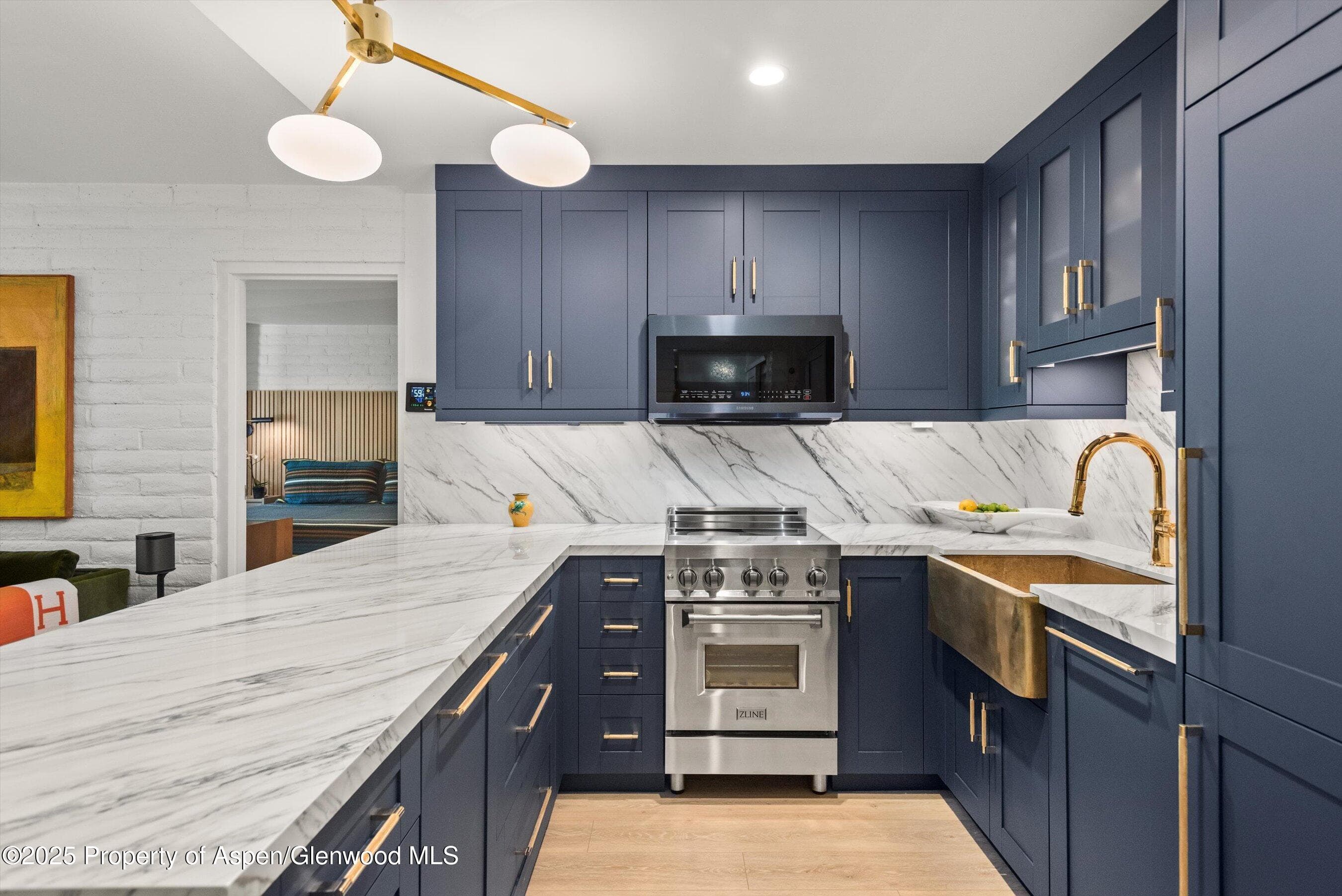 332 Vine Street - Photo 3