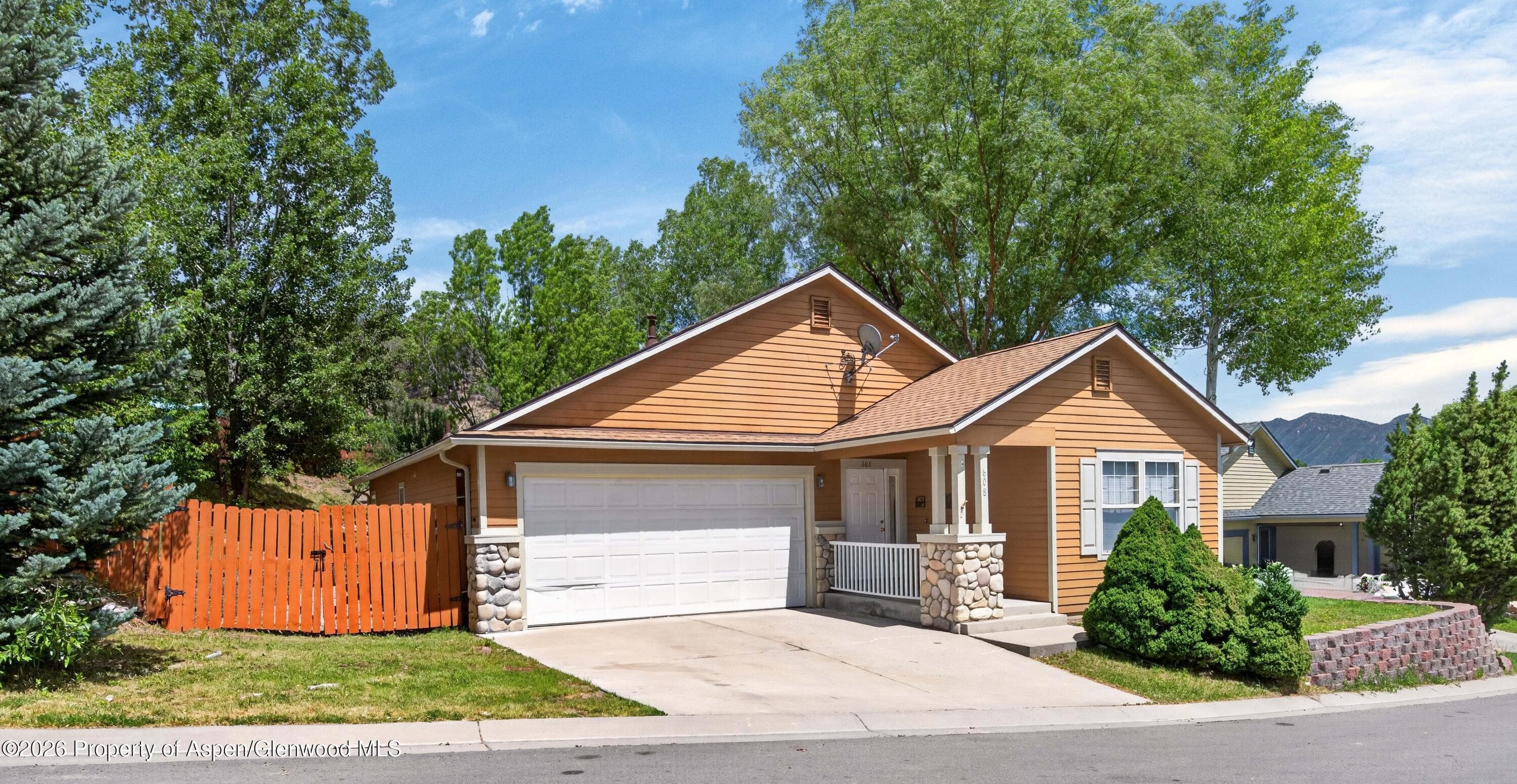 608 Lariat Loop, New Castle, CO 81647 - Photo 1