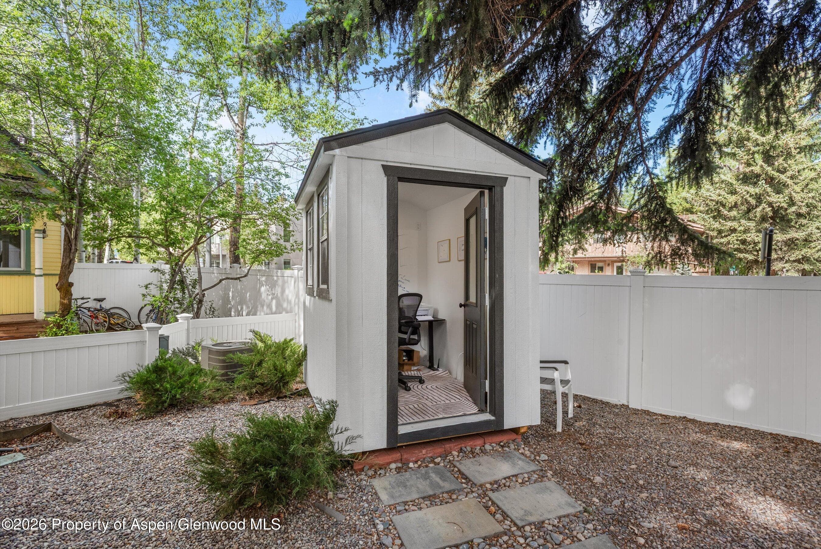 735 W Bleeker Street, Aspen, CO 81611 - Photo 33