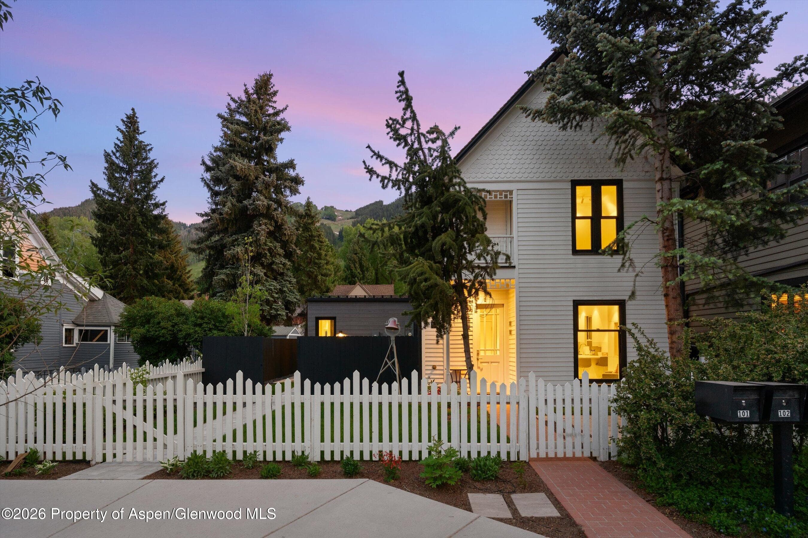 211 W Main Street, Aspen, CO 81611 - Photo 45
