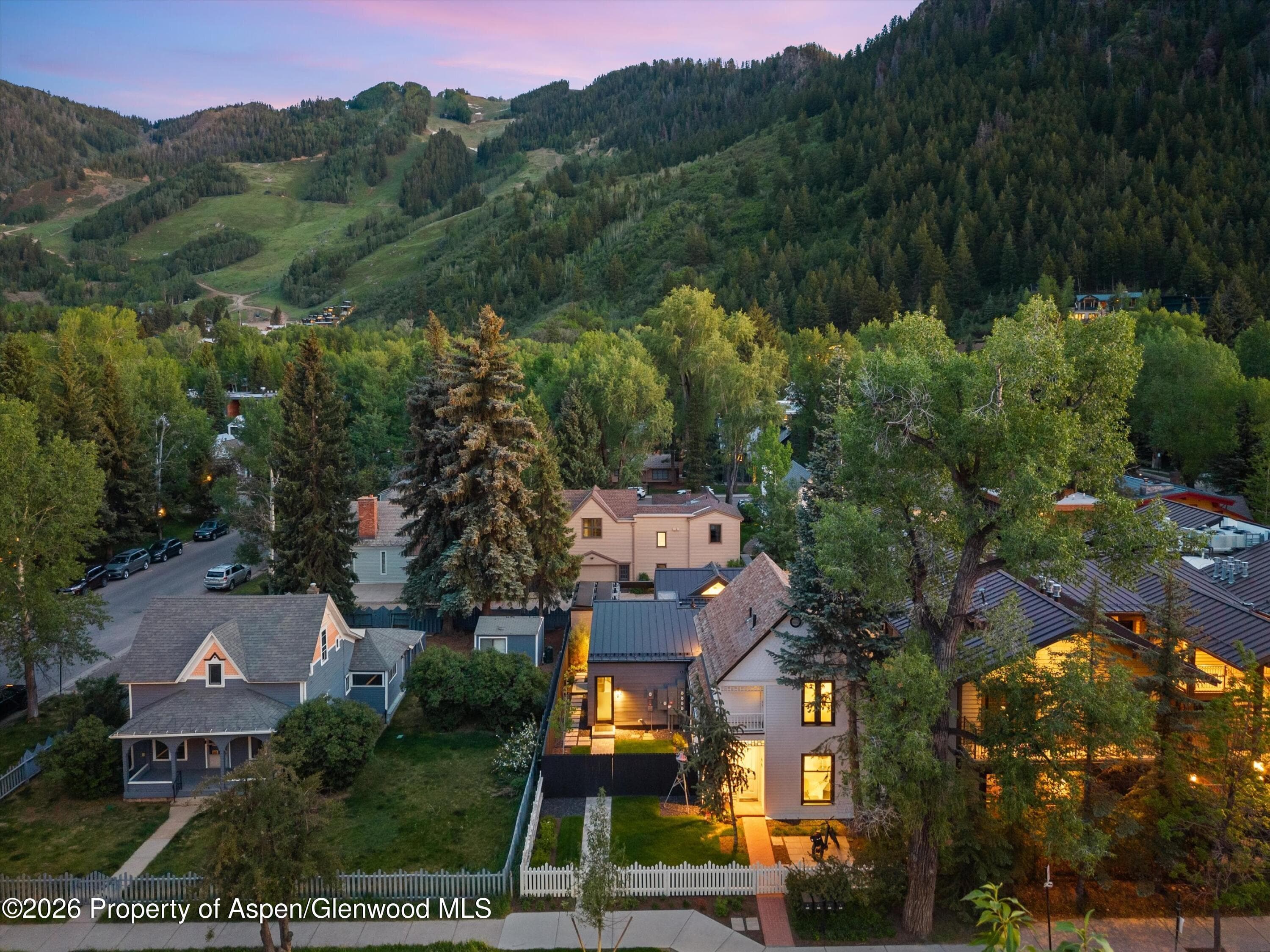 211 W Main Street, Aspen, CO 81611 - Photo 49