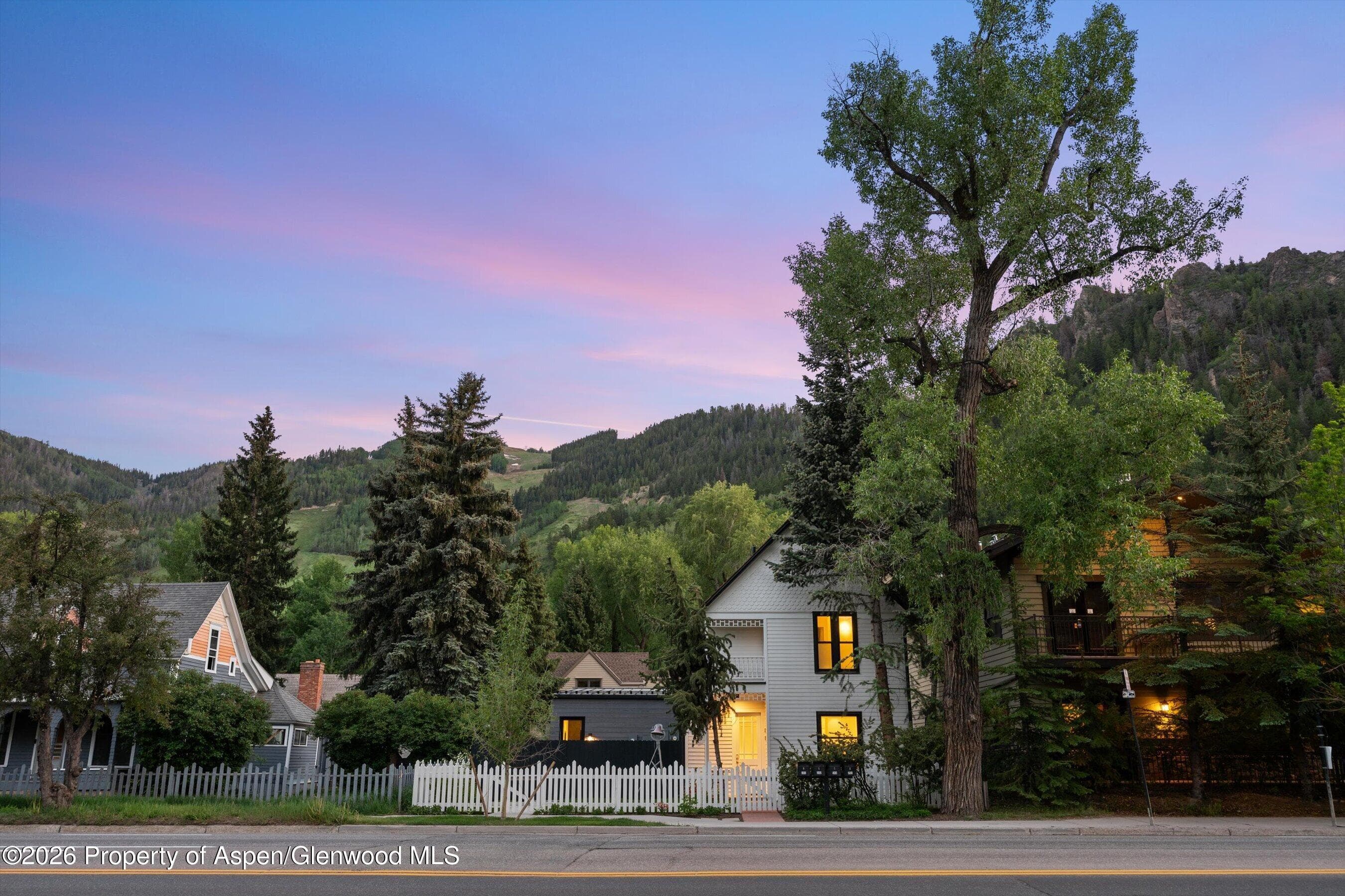 211 W Main Street, Aspen, CO 81611 - Photo 51