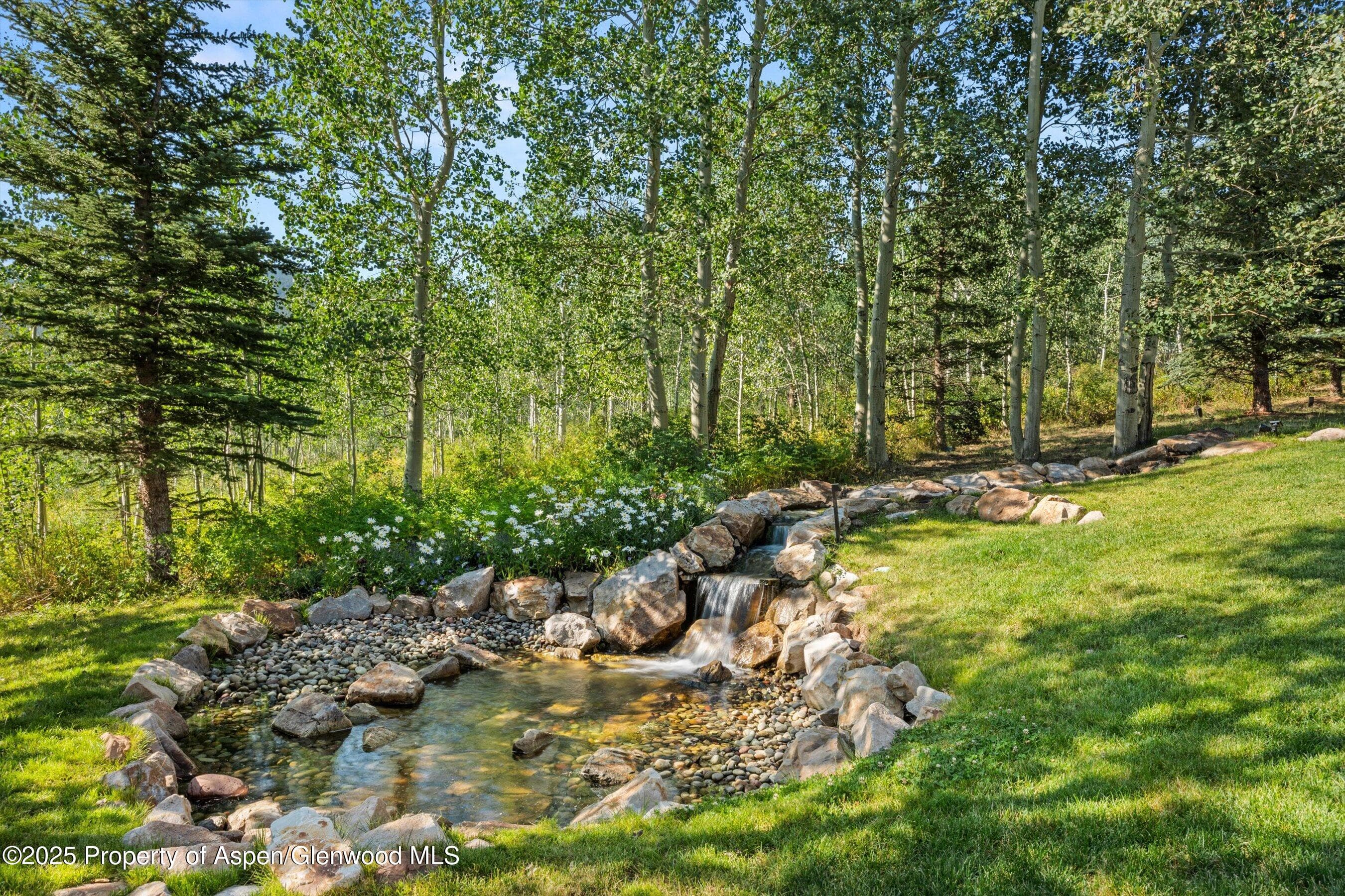 1926 Faraway Road - Photo 8