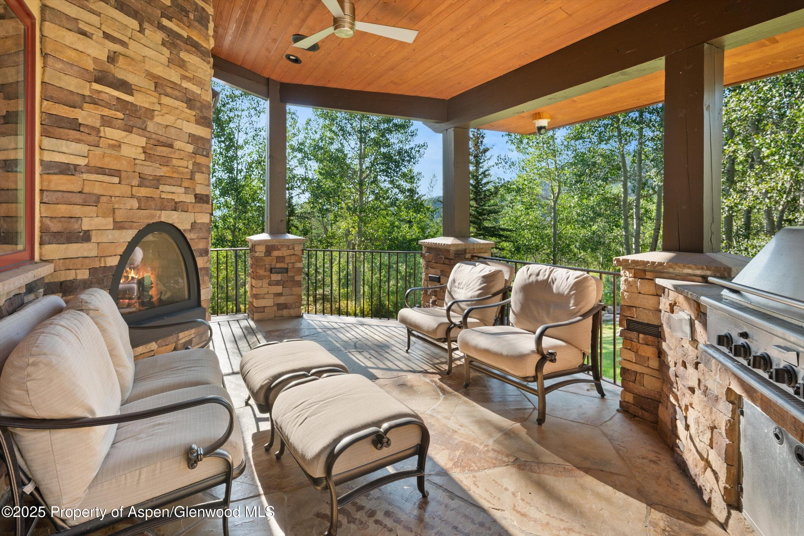 1926 Faraway Road - Photo 6