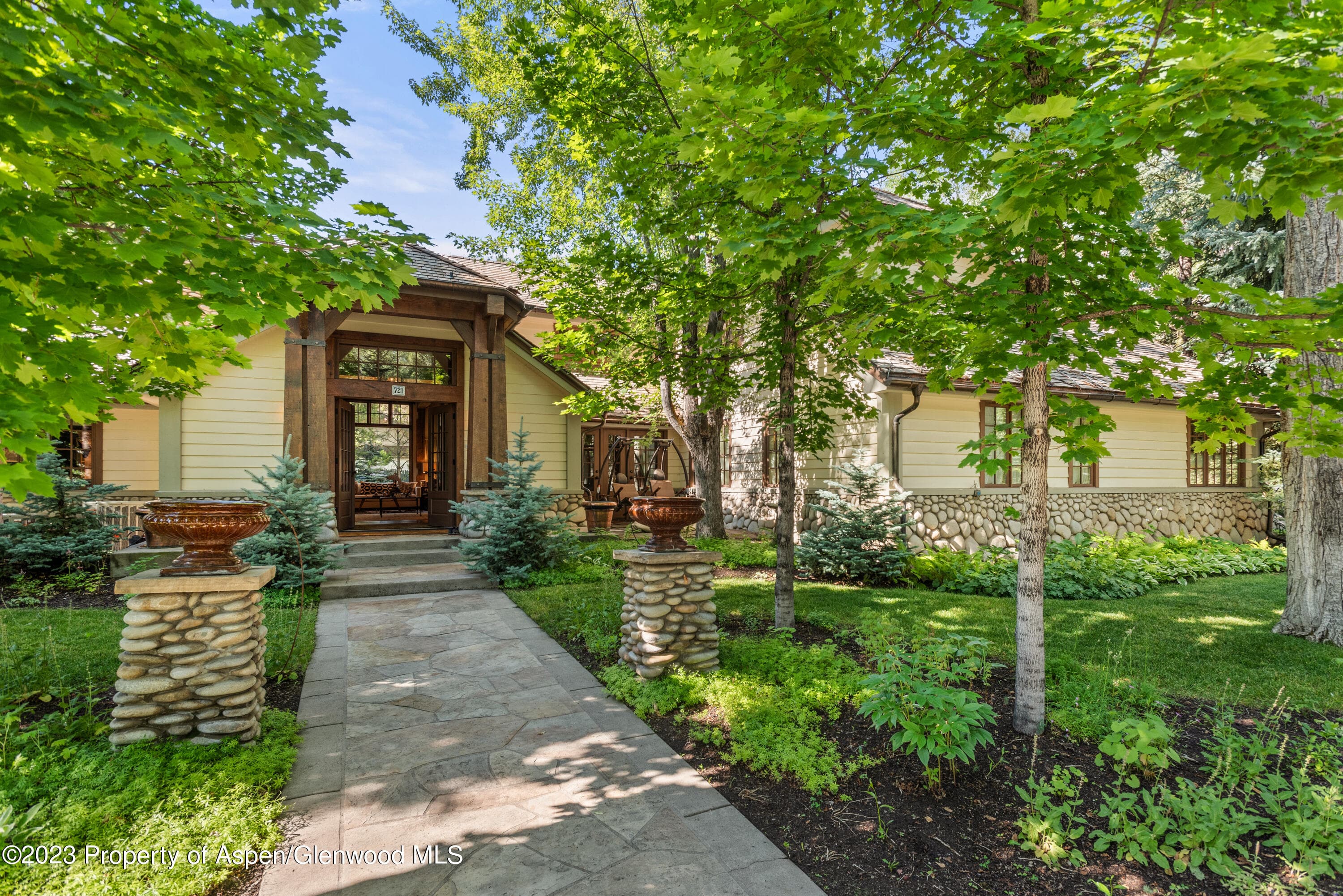 721 W North Street - Photo 6