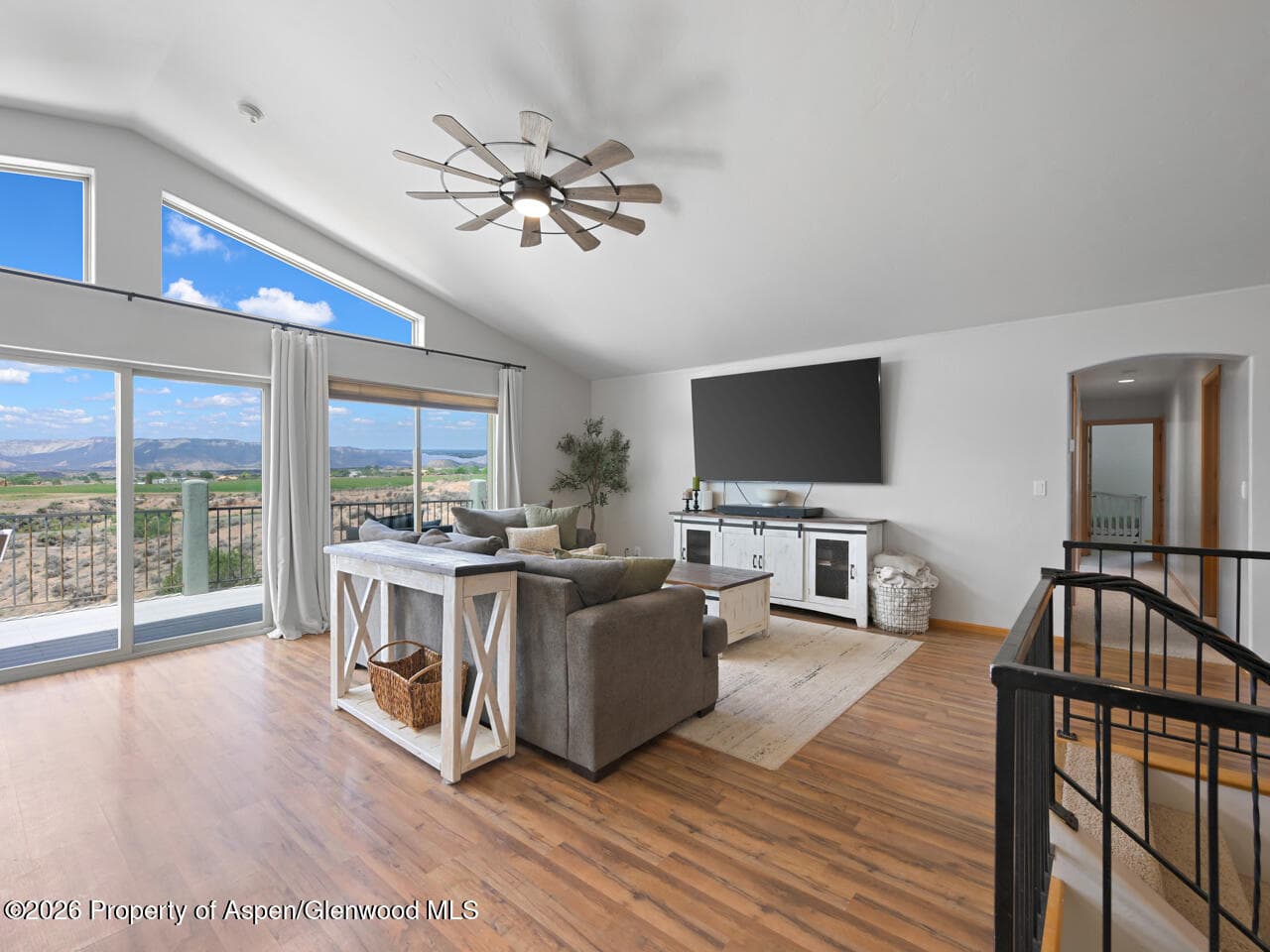 433 Eagles View Court, Silt, CO 81652 - Photo 4