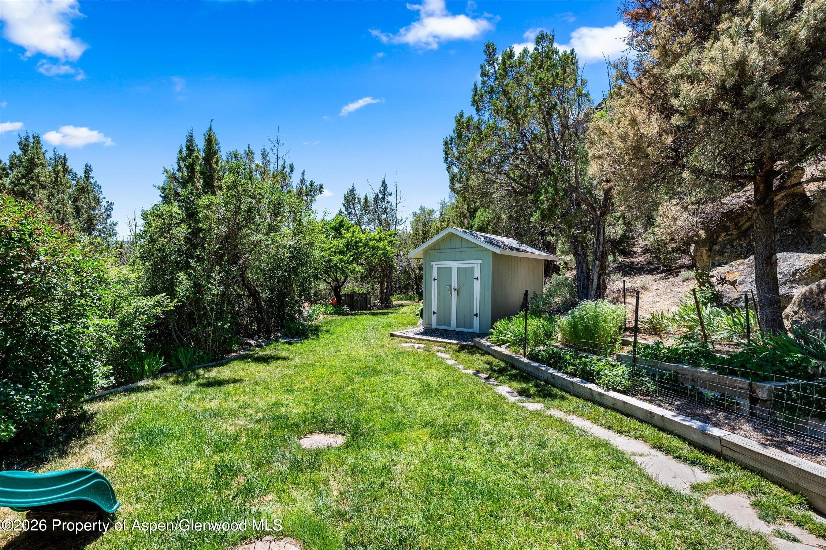 39049 Highway 6, New Castle, CO 81647 - Photo 32