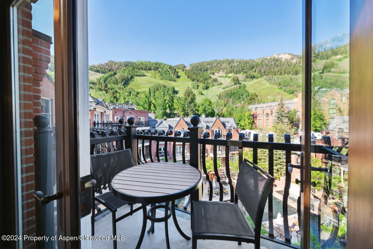 415 E Dean St, Unit 45, Week 35, Aspen, CO 81611 - Photo 9