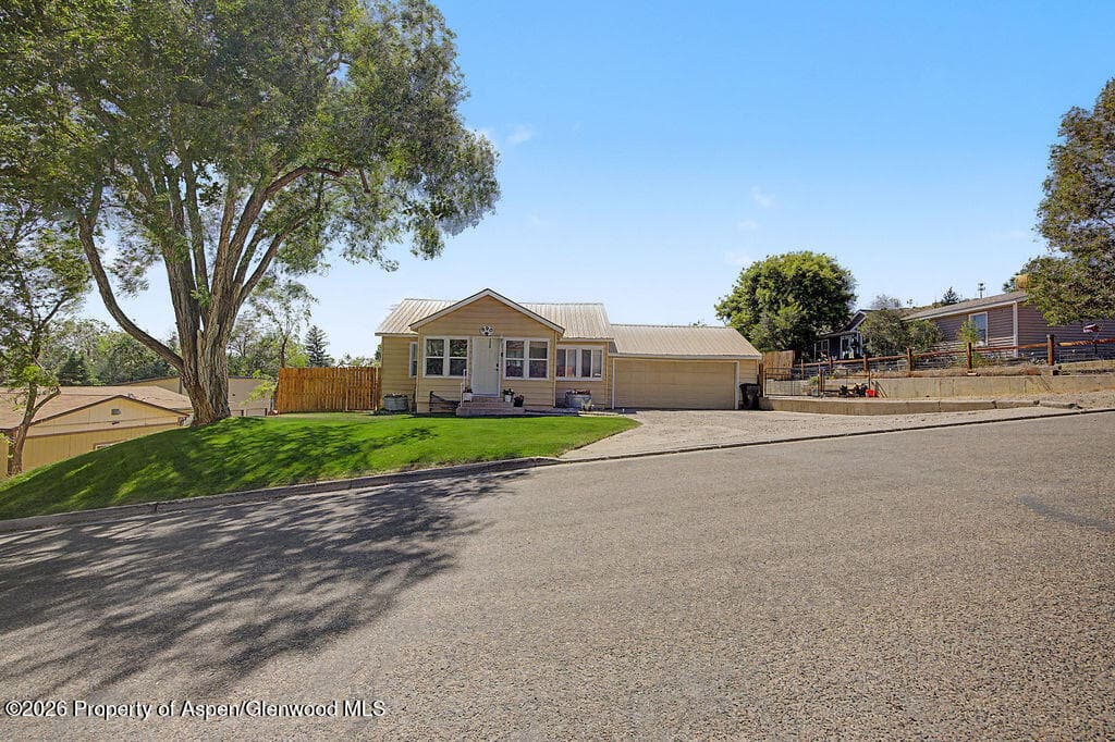 890 Barclay Street, Craig, CO 81625 - Photo 6
