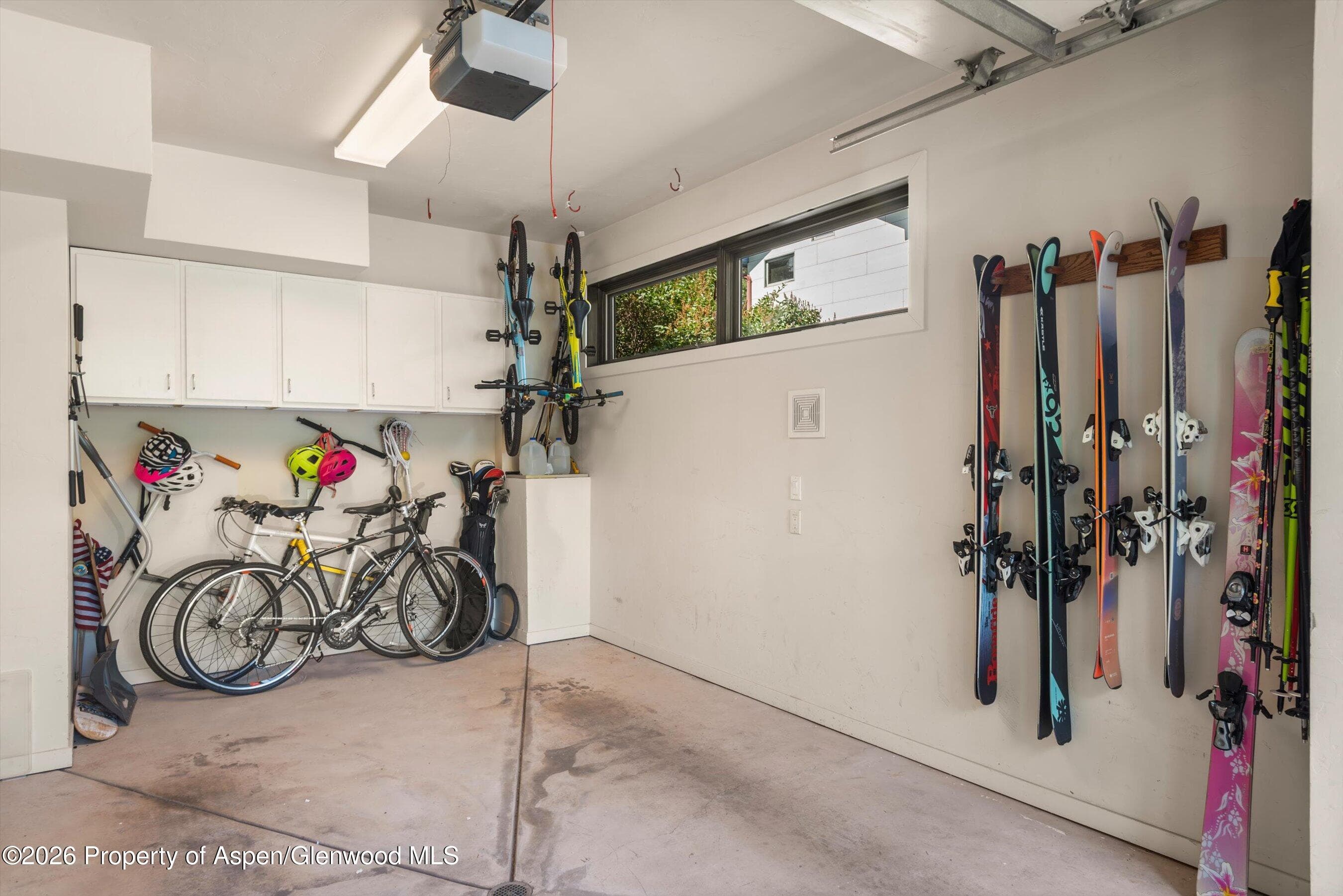 939 E Cooper Avenue B, Aspen, CO 81611 - Photo 23