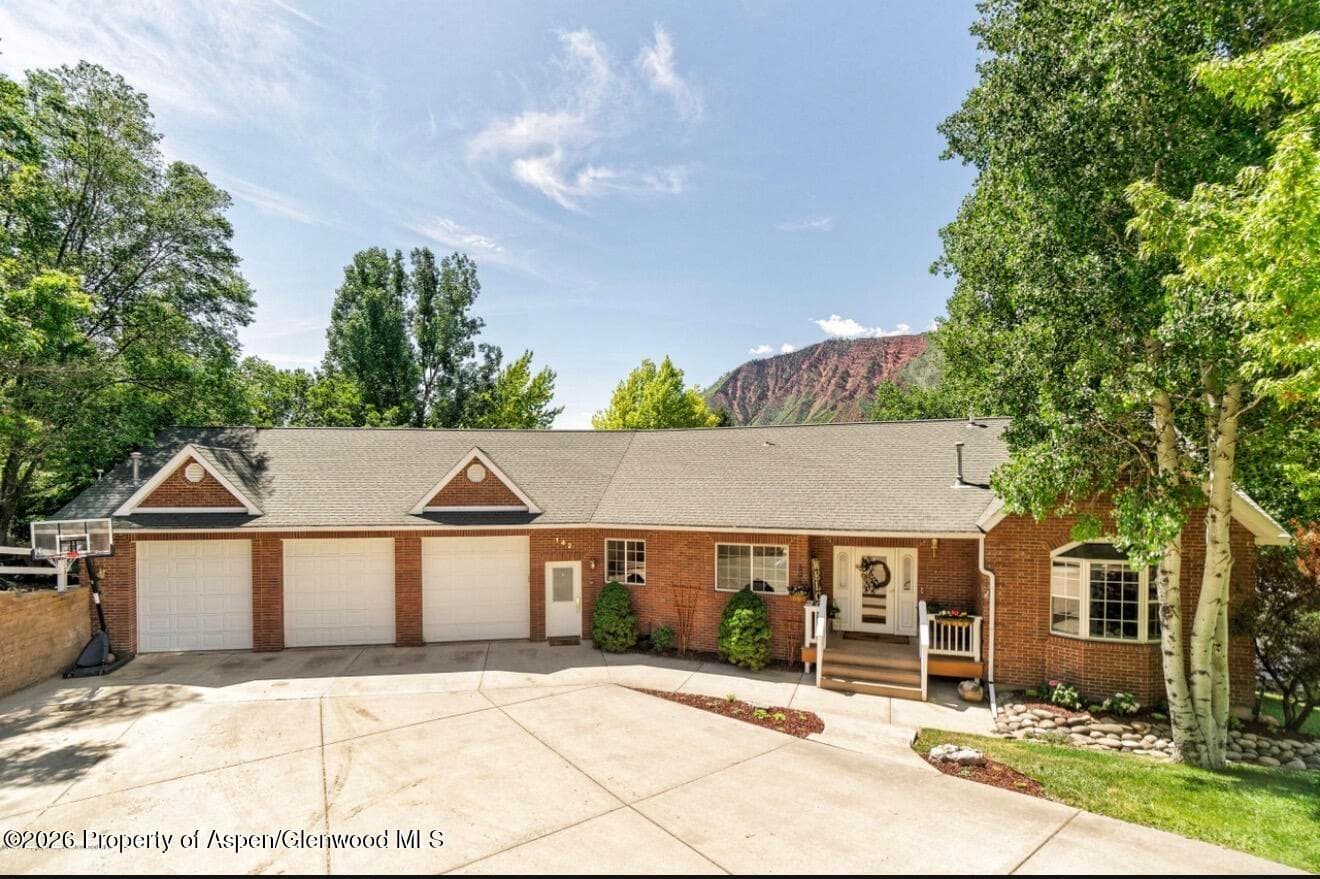 142 Tanager Drive, Glenwood Springs, CO 81601 - Photo 2