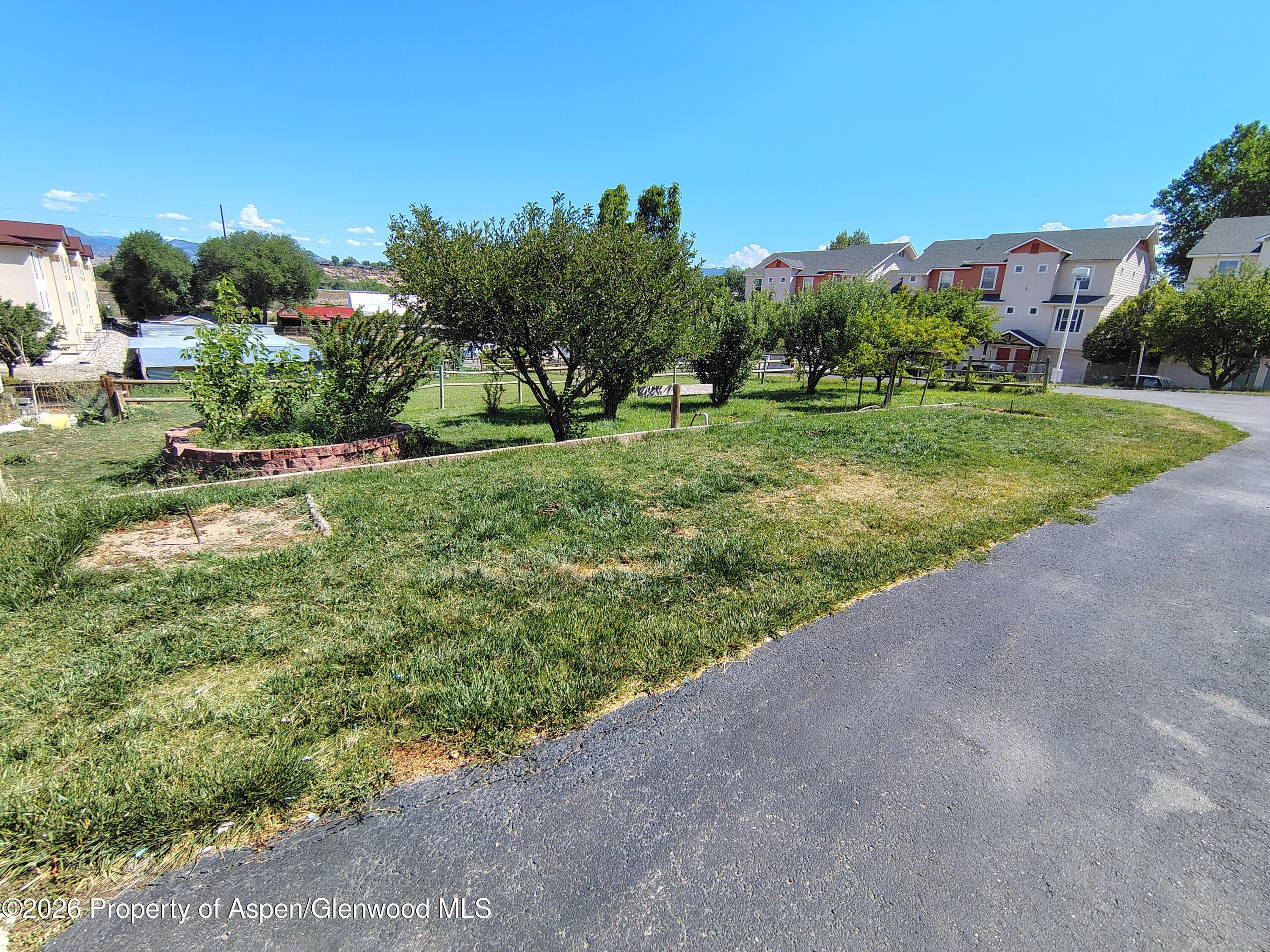 793 S Whiteriver Avenue, Rifle, CO 81650 - Photo 4