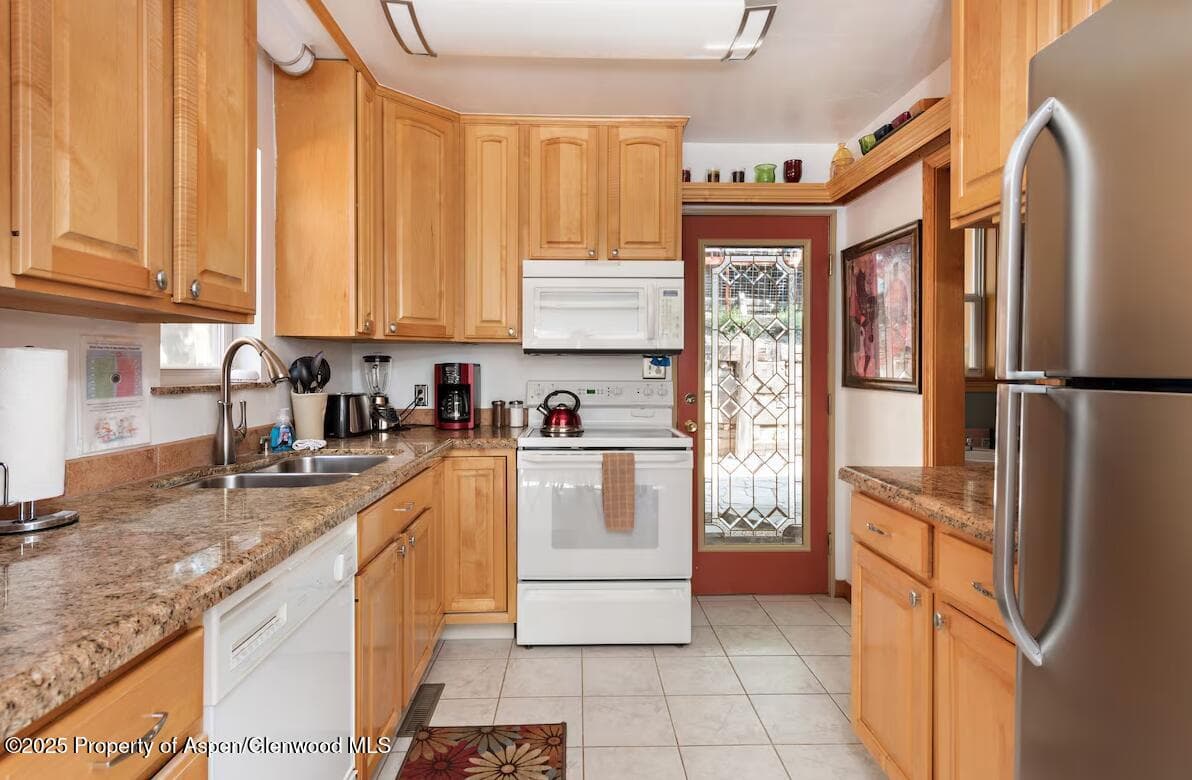 451 Mountain Shadows Drive, Glenwood Springs, CO 81601 - Photo 7