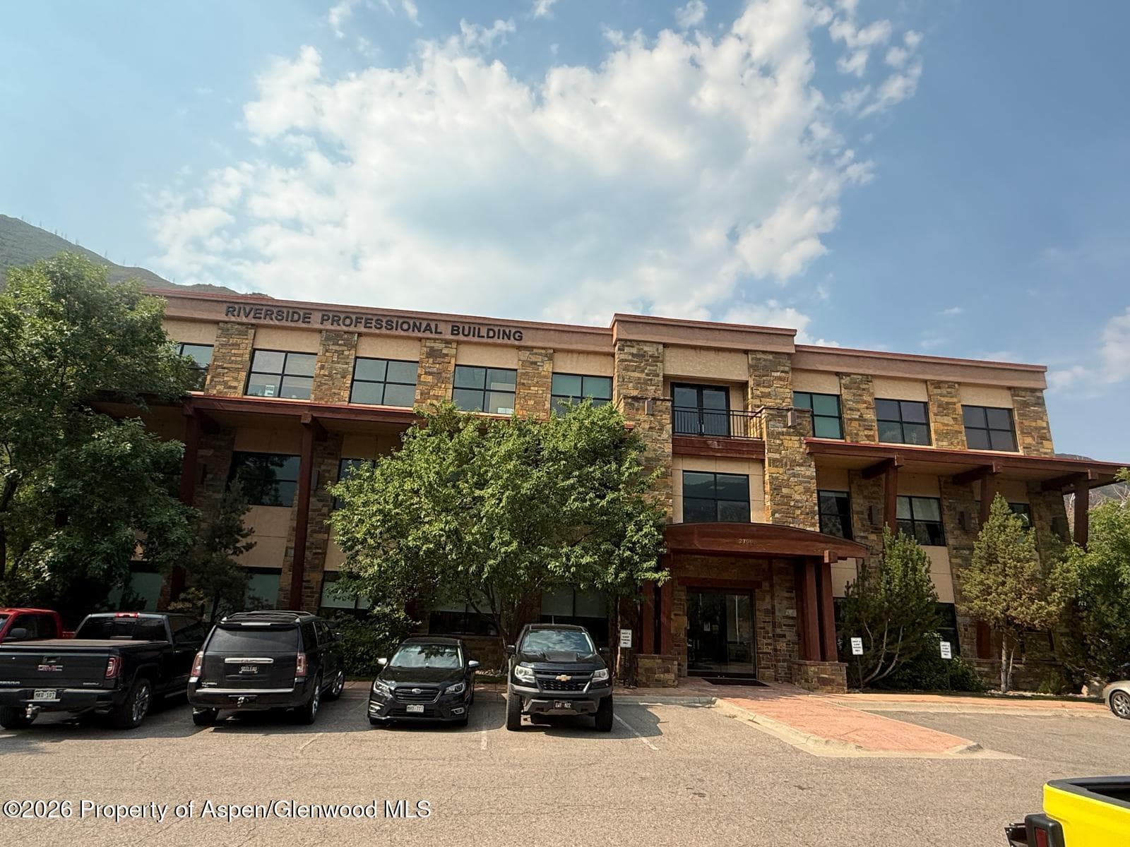 2700 Gilstrap Court 300, Glenwood Springs, CO 81601 - Photo 2