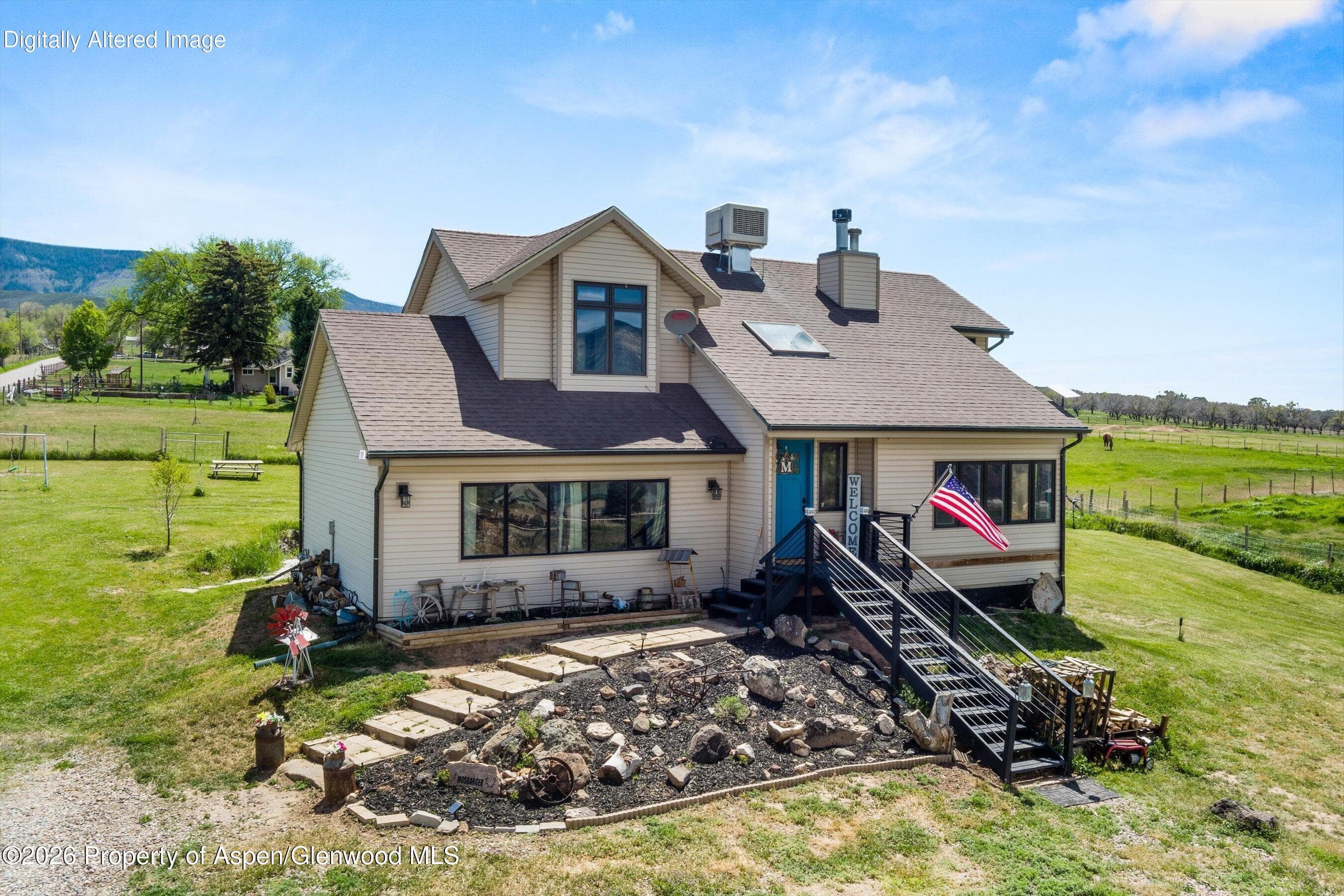 333 Co Rd 337, Parachute, CO 81635