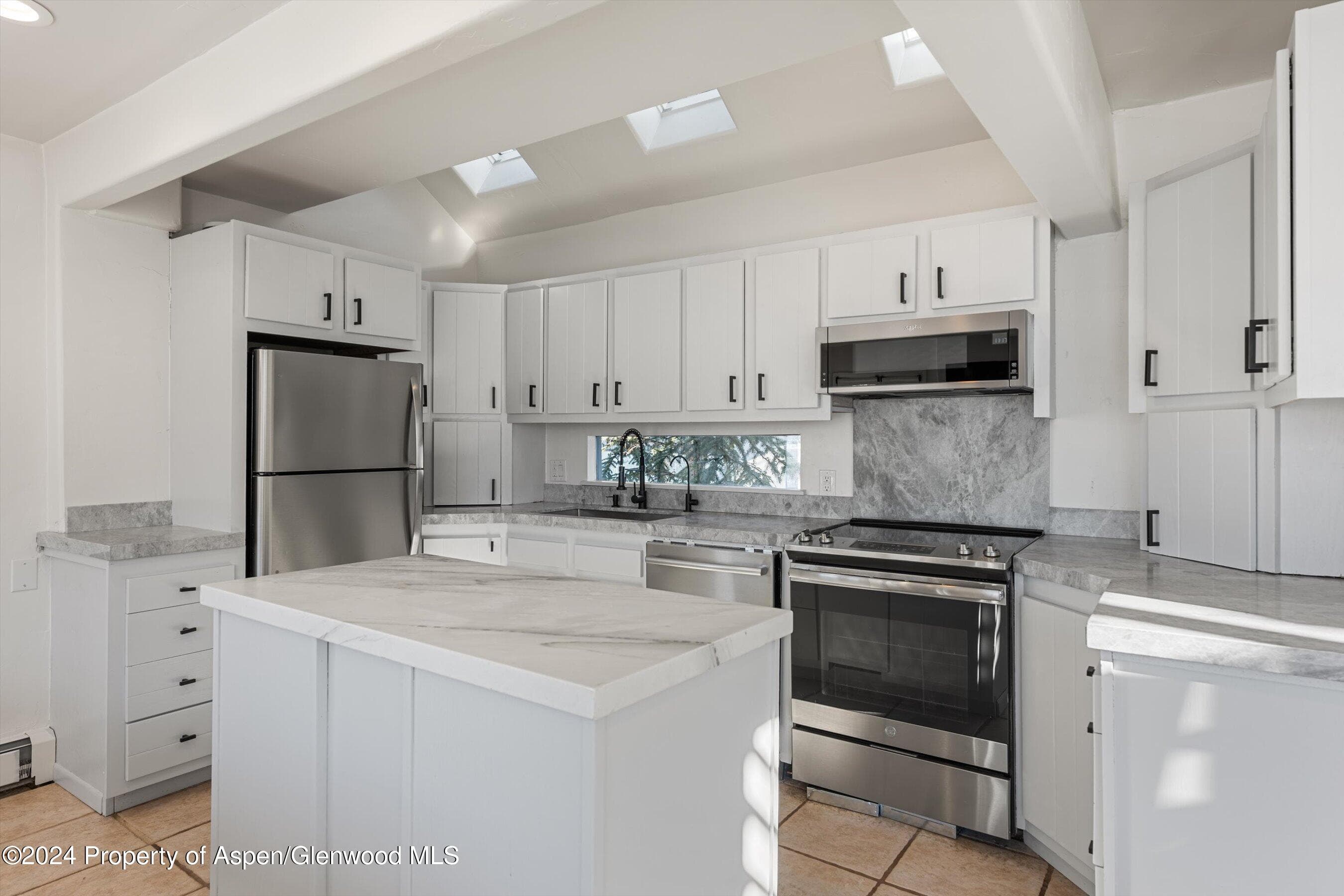 182 Bennett Place, Aspen, CO 81611 - Photo 8