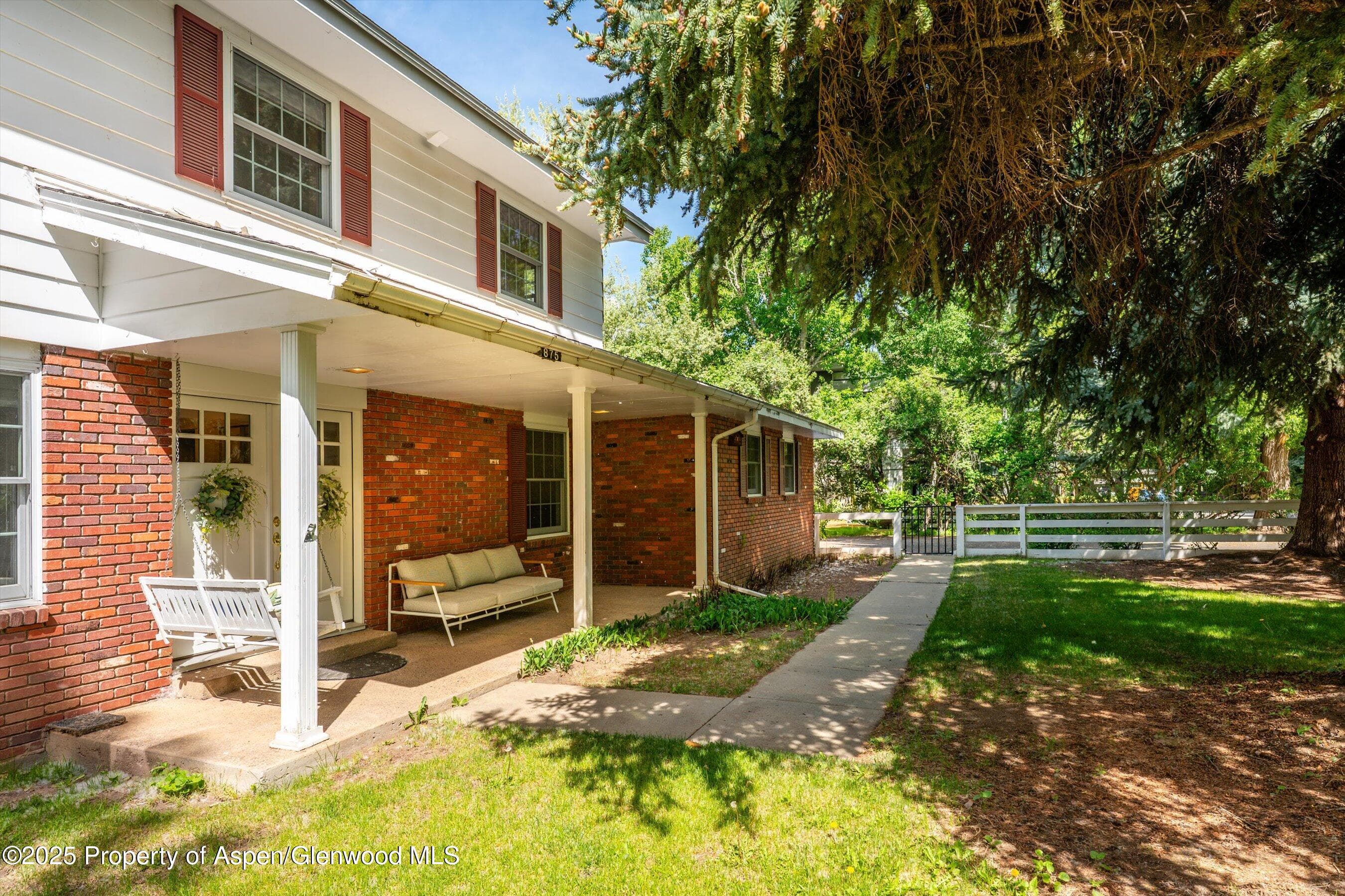875 Bonita Drive - Photo 11