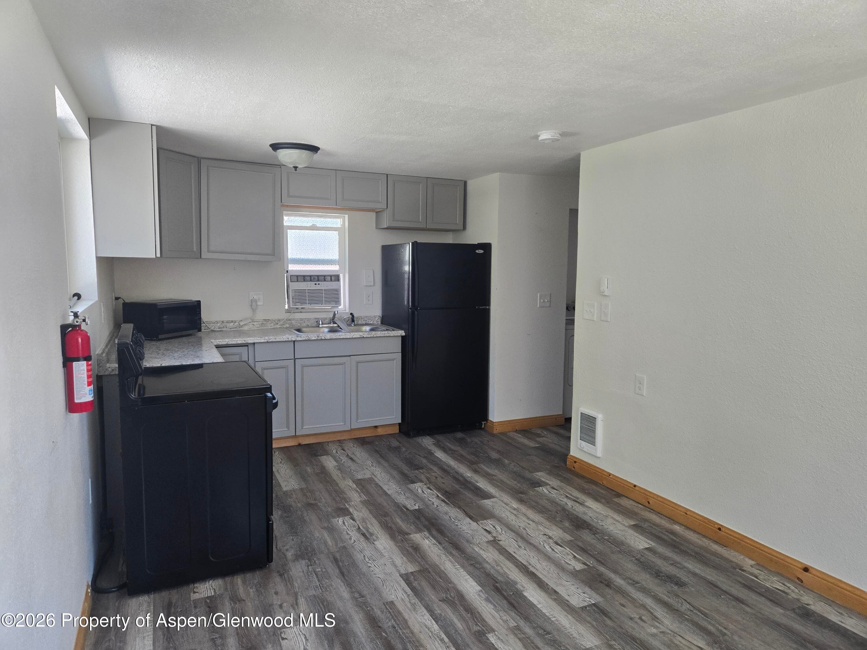 561 1/2 Barclay Street, Craig, CO 81625 - Photo 7
