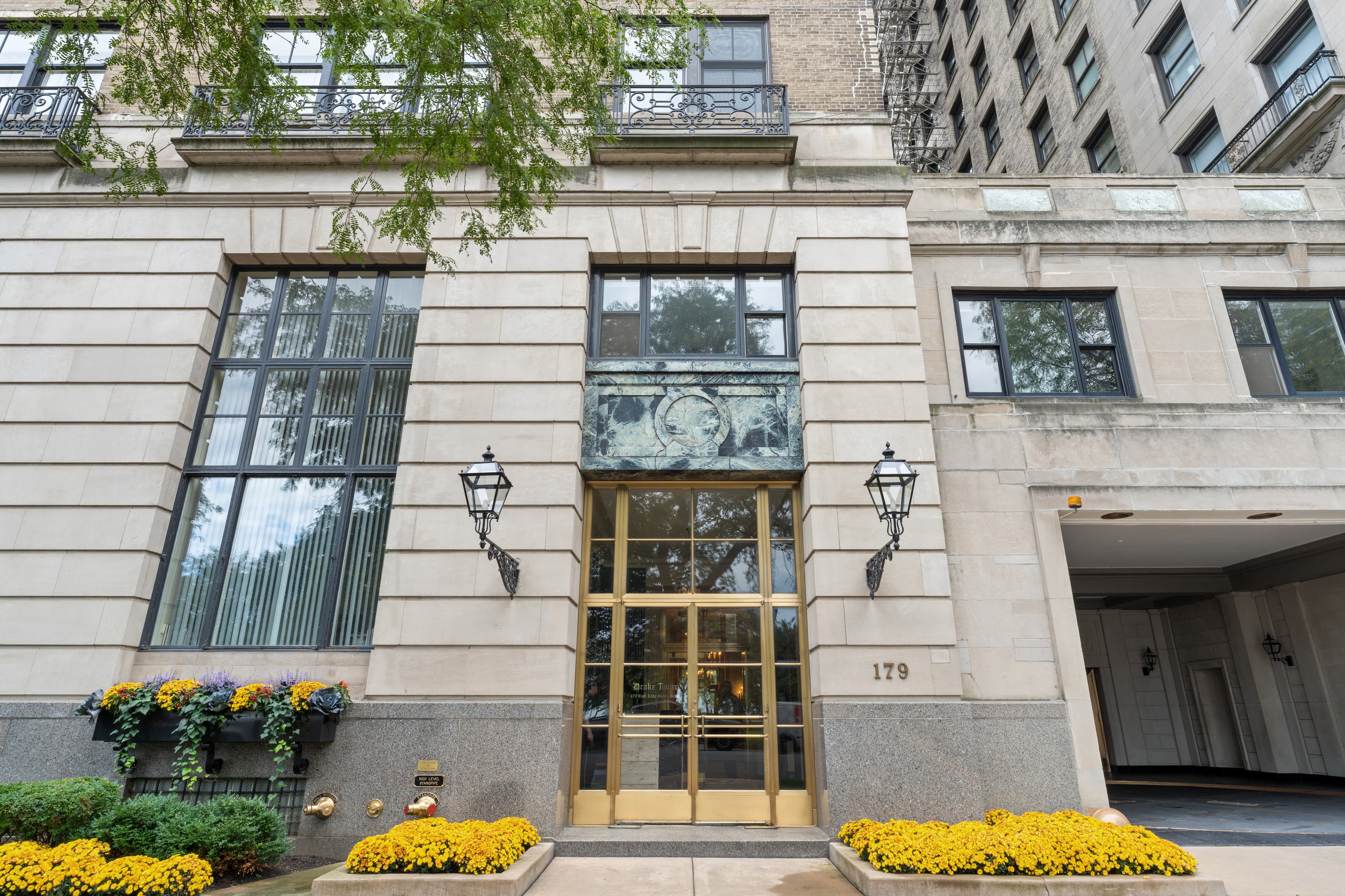 179 E Lake Shore Drive Unit# 25W - Photo 5