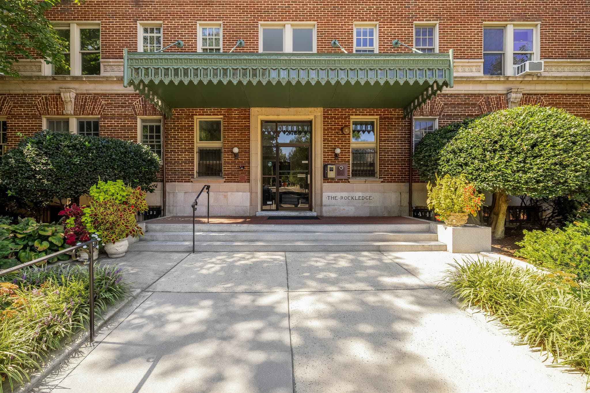 2456 20th Street NW Unit# UNIT 403 - Photo 5
