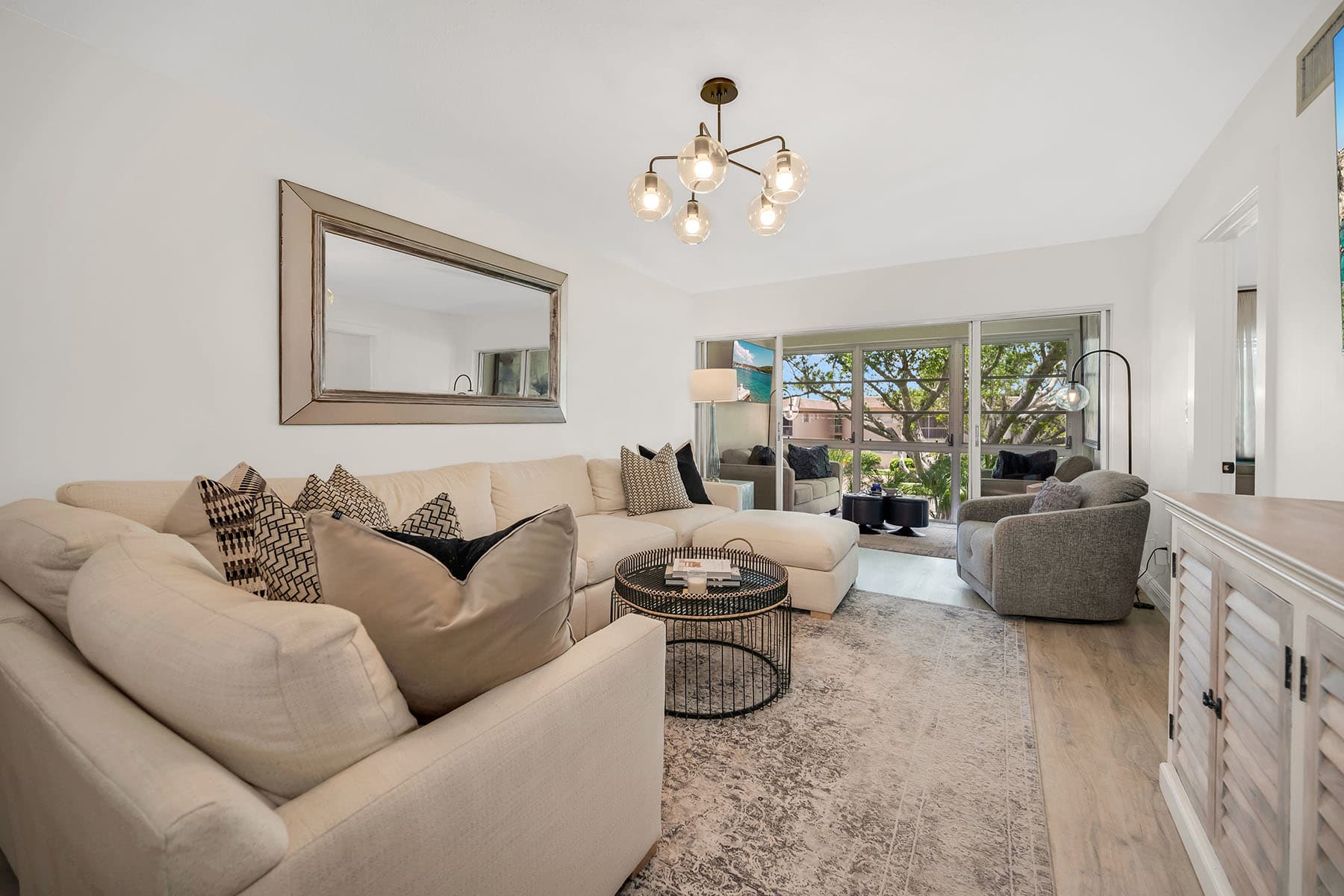 290 Banyan Boulevard , 290 - Photo 1