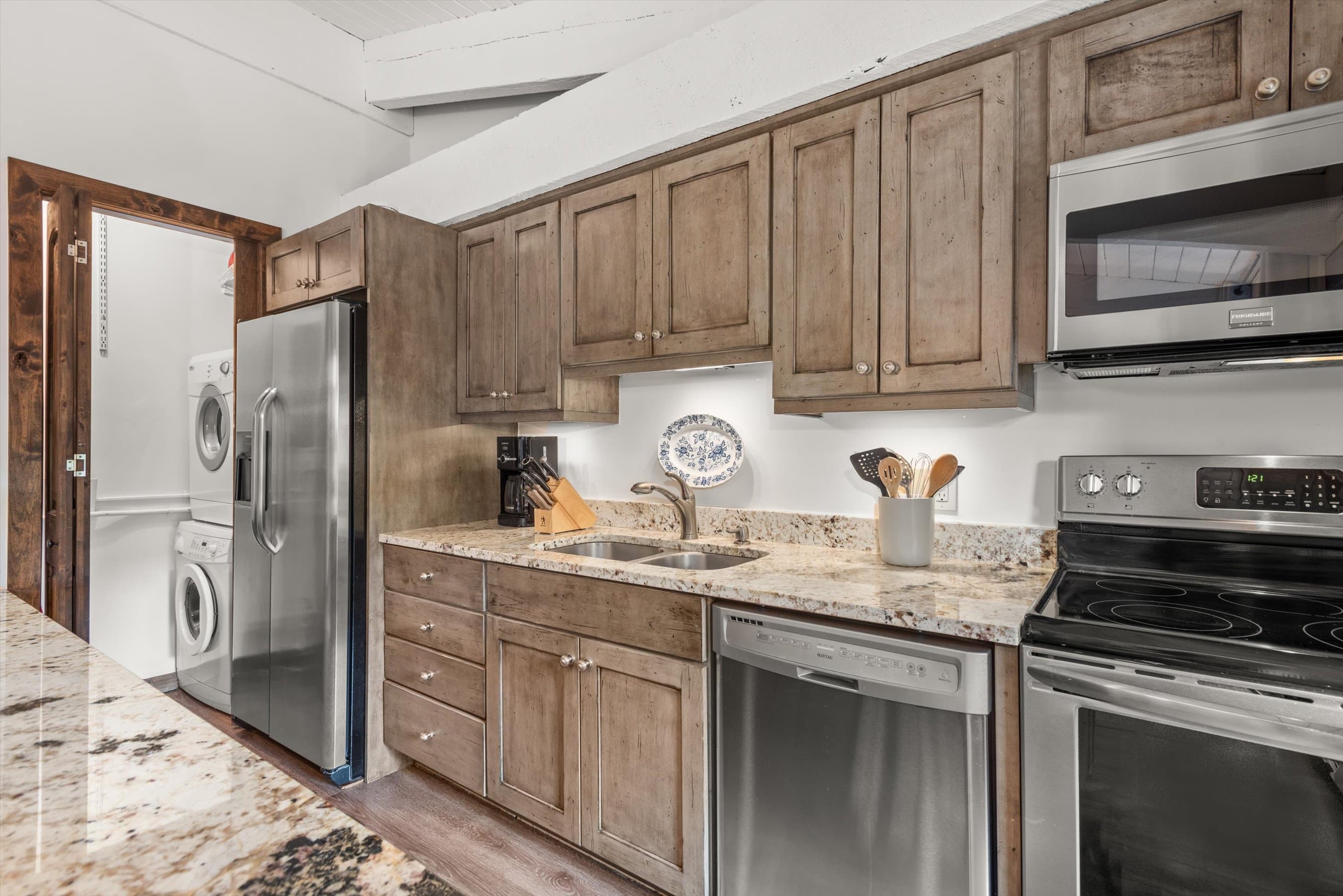 1039 E Cooper Avenue 36B, Aspen, CO 81611 - Photo 10