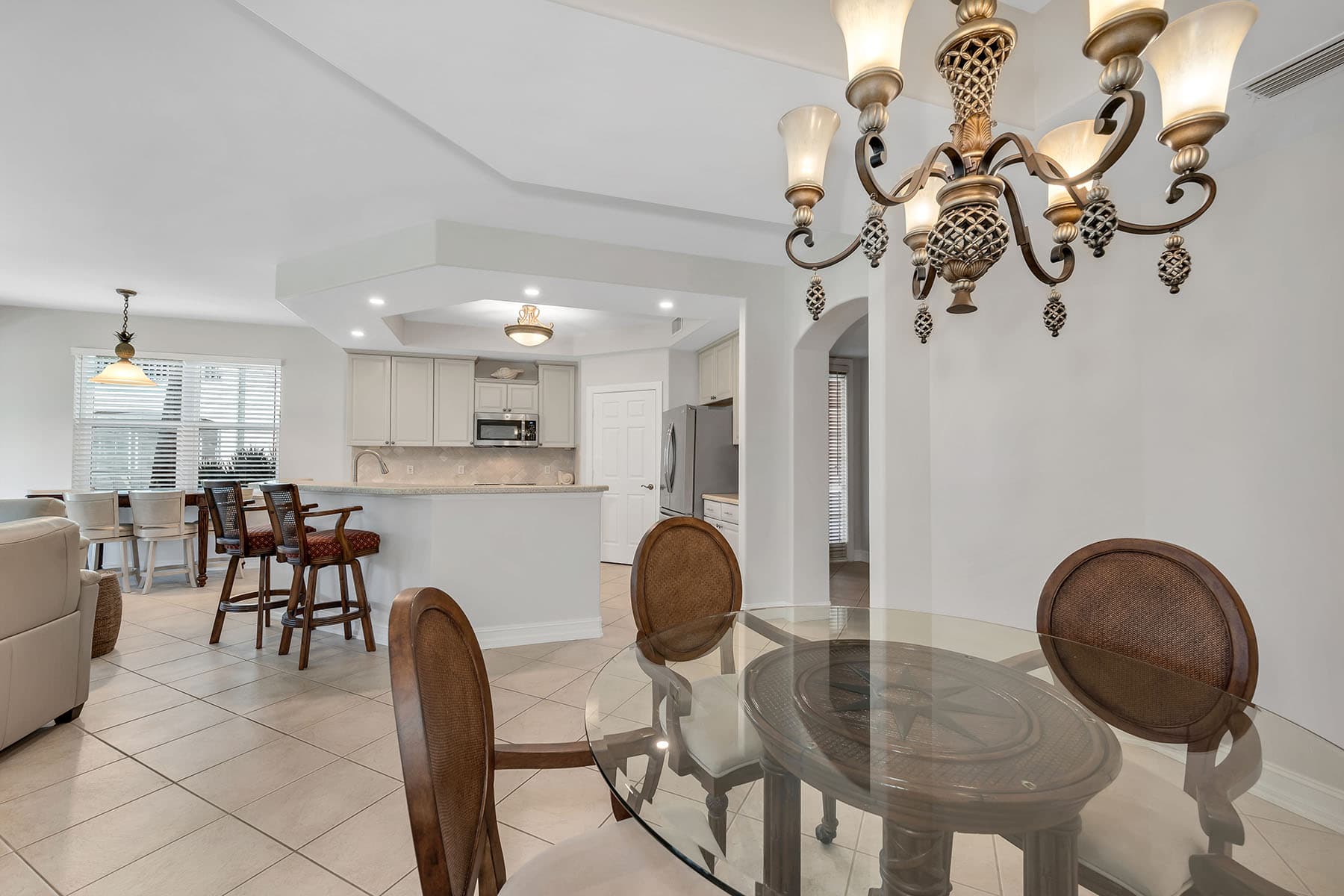 1285 Rialto Way  - Photo 5