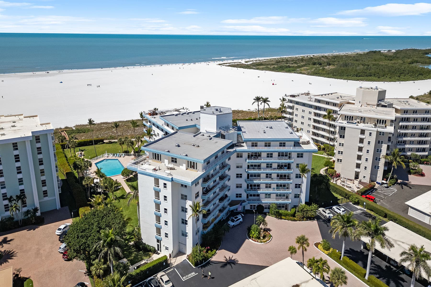 220 Seaview Court  - Photo 3