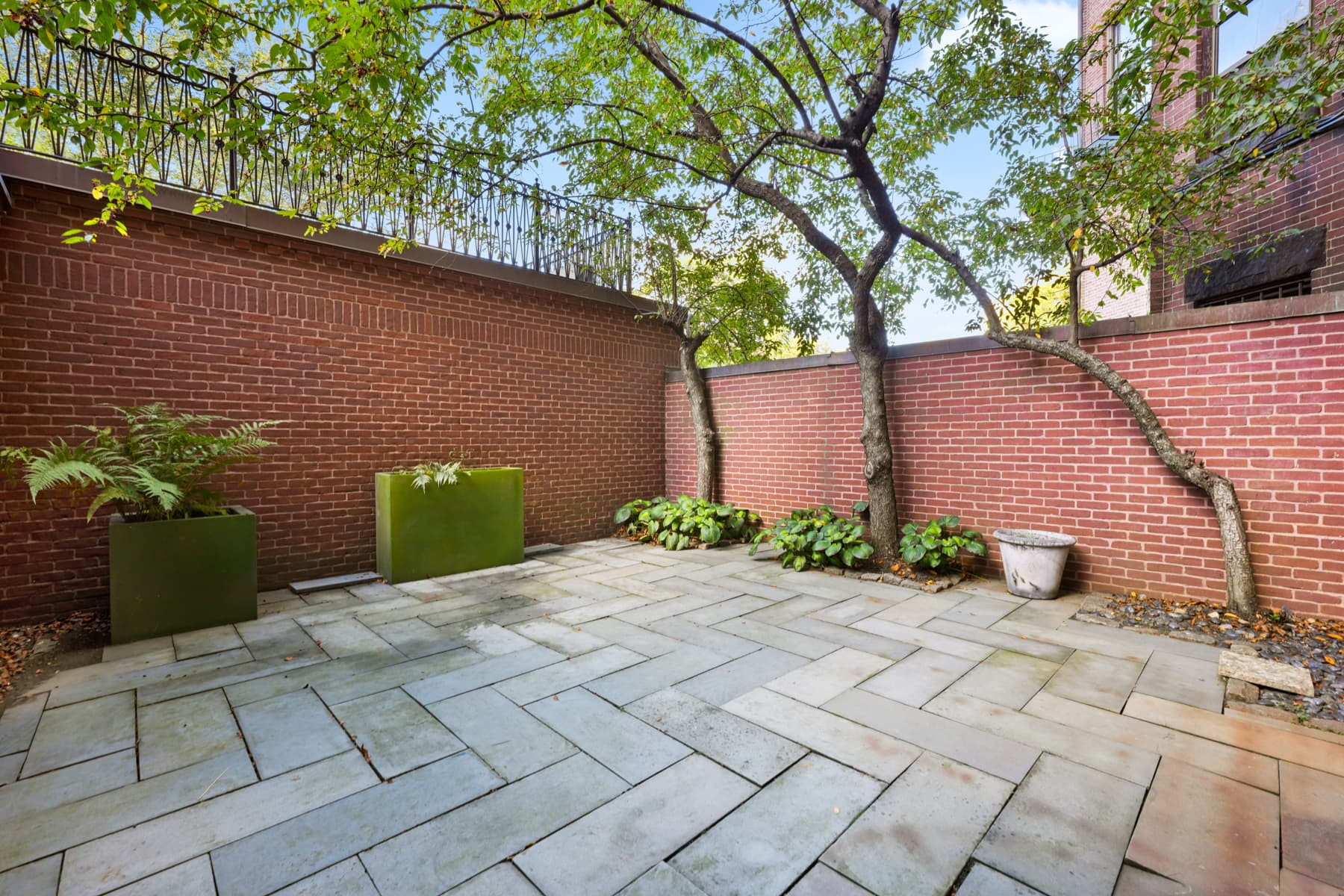408  Beacon Street 1 - Photo 3