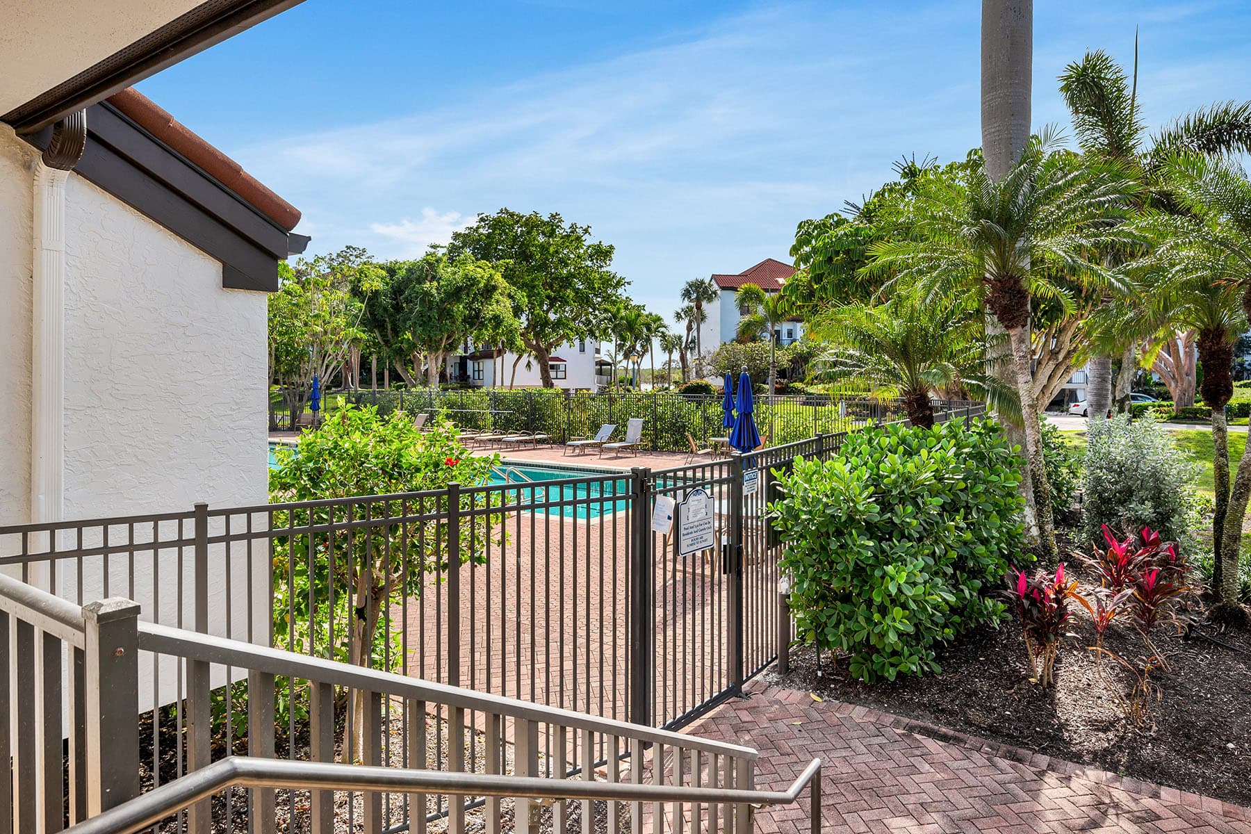 533 La Peninsula Boulevard  - Photo 10