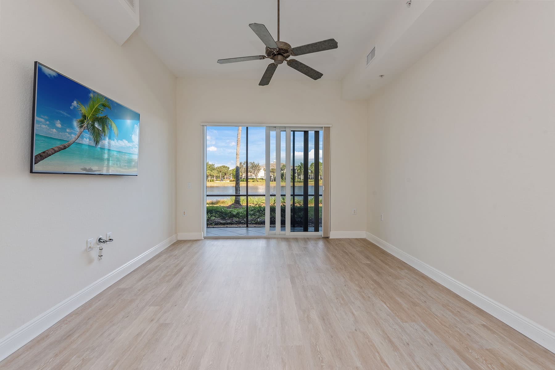 9235 Tesoro Lane  - Photo 5