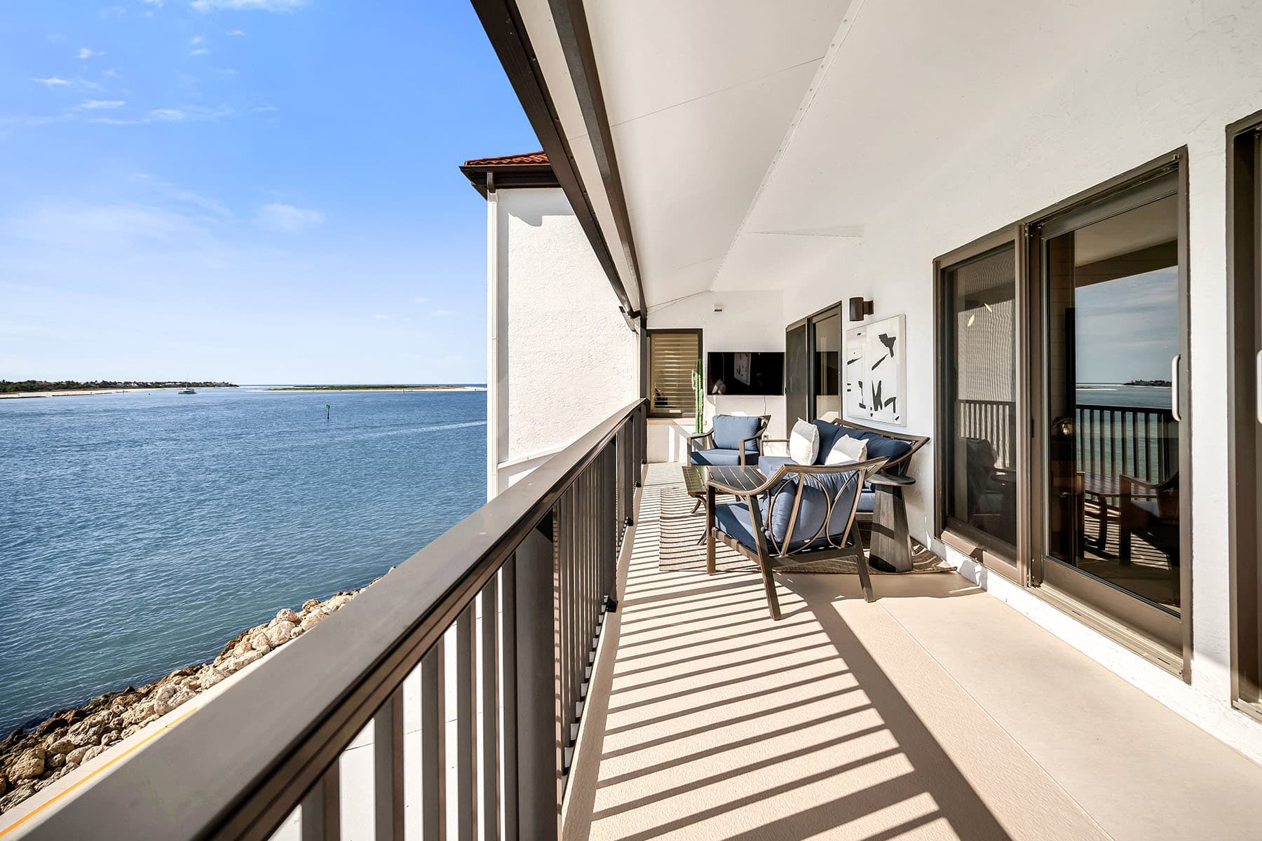 533 La Peninsula Boulevard  - Photo 9