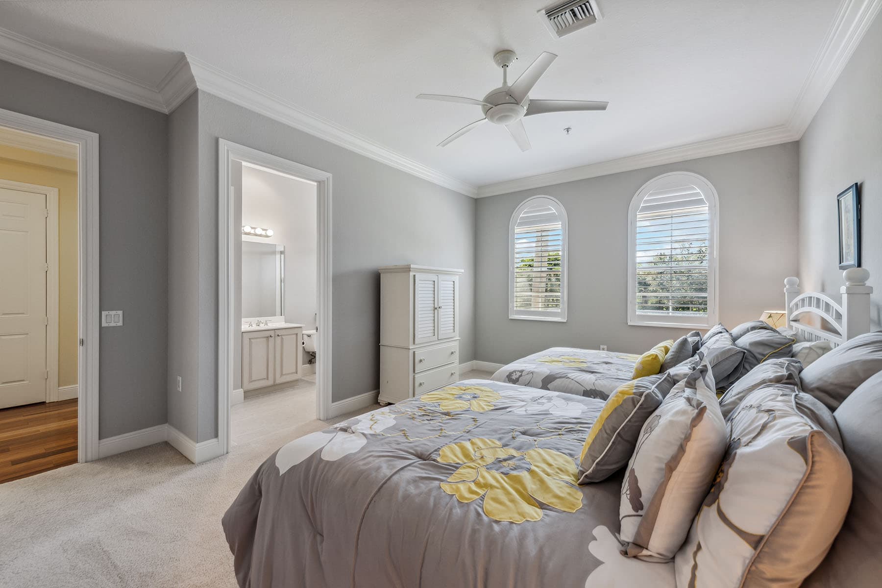 3189 Aviamar Circle  - Photo 10
