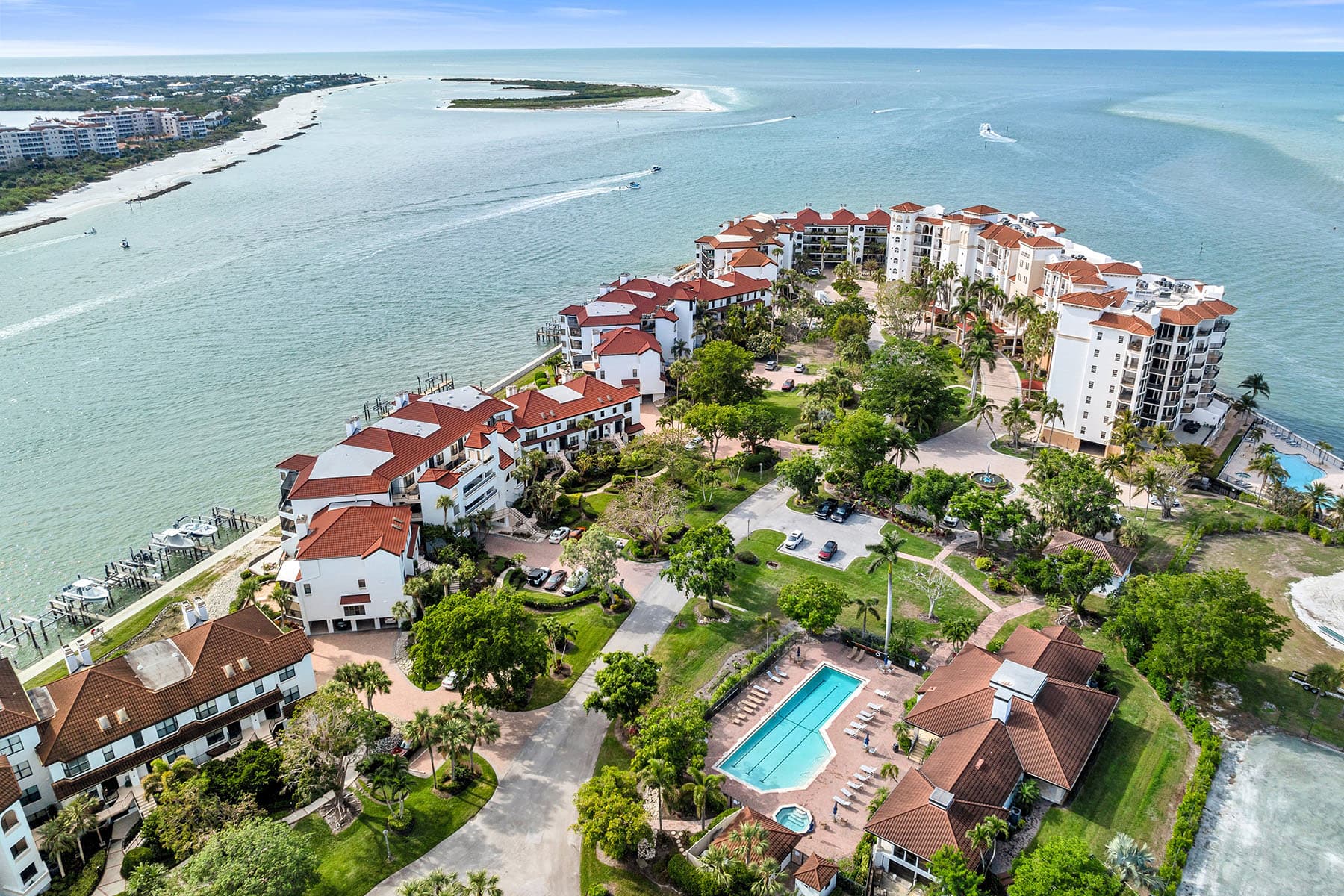 533 La Peninsula Boulevard  - Photo 3