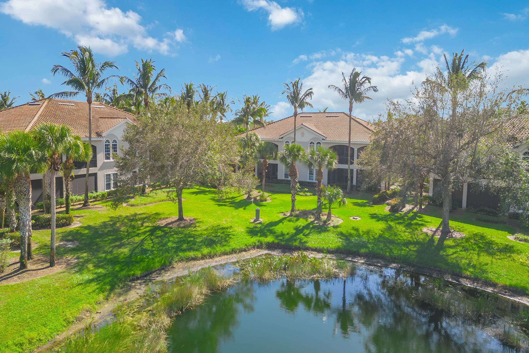 3189 Aviamar Circle  - Photo 3