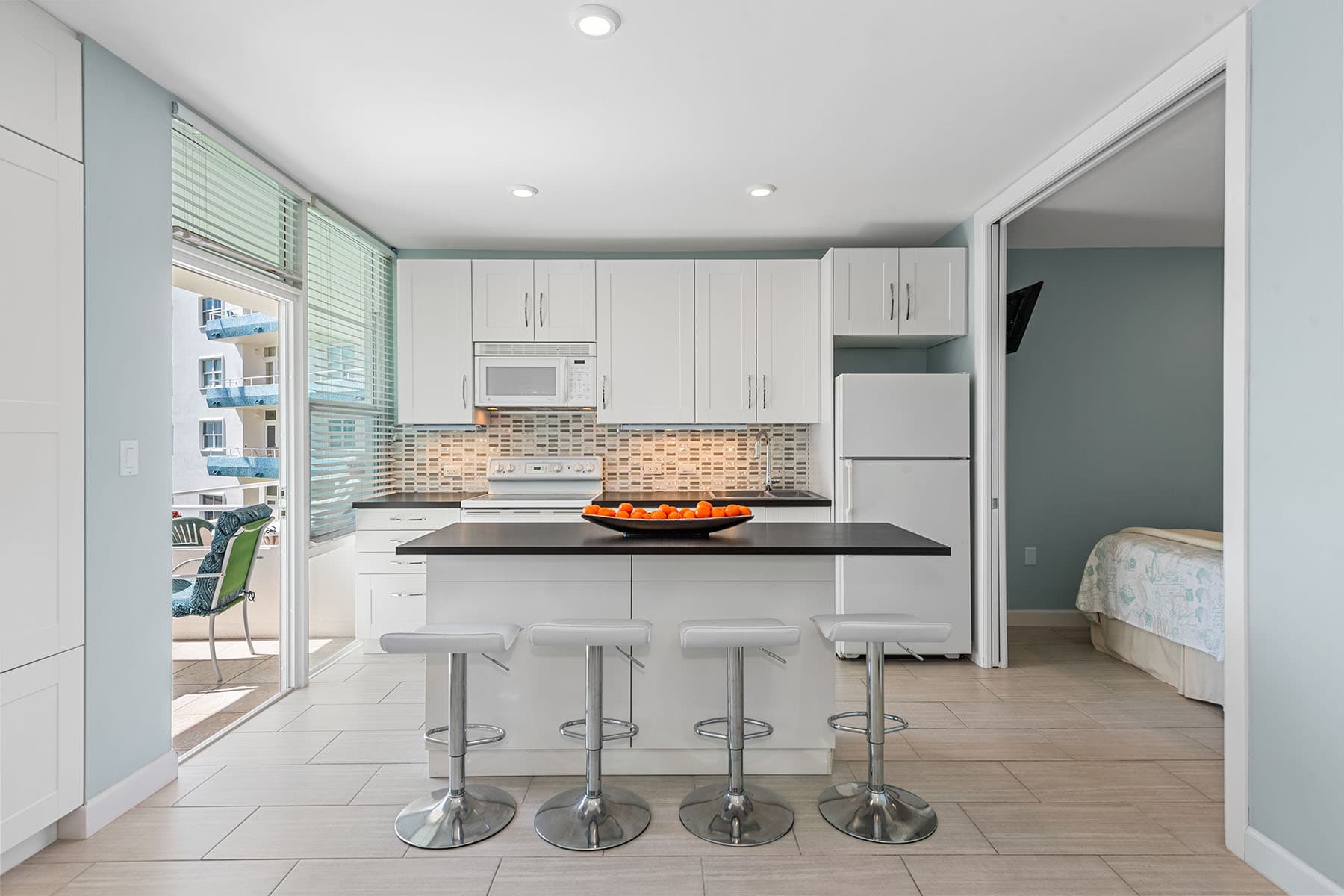 220 Seaview Court  - Photo 9