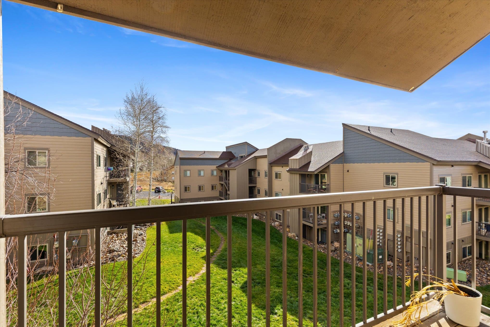 1565 Shadow Run Frontage Unit# B307 - Photo 5
