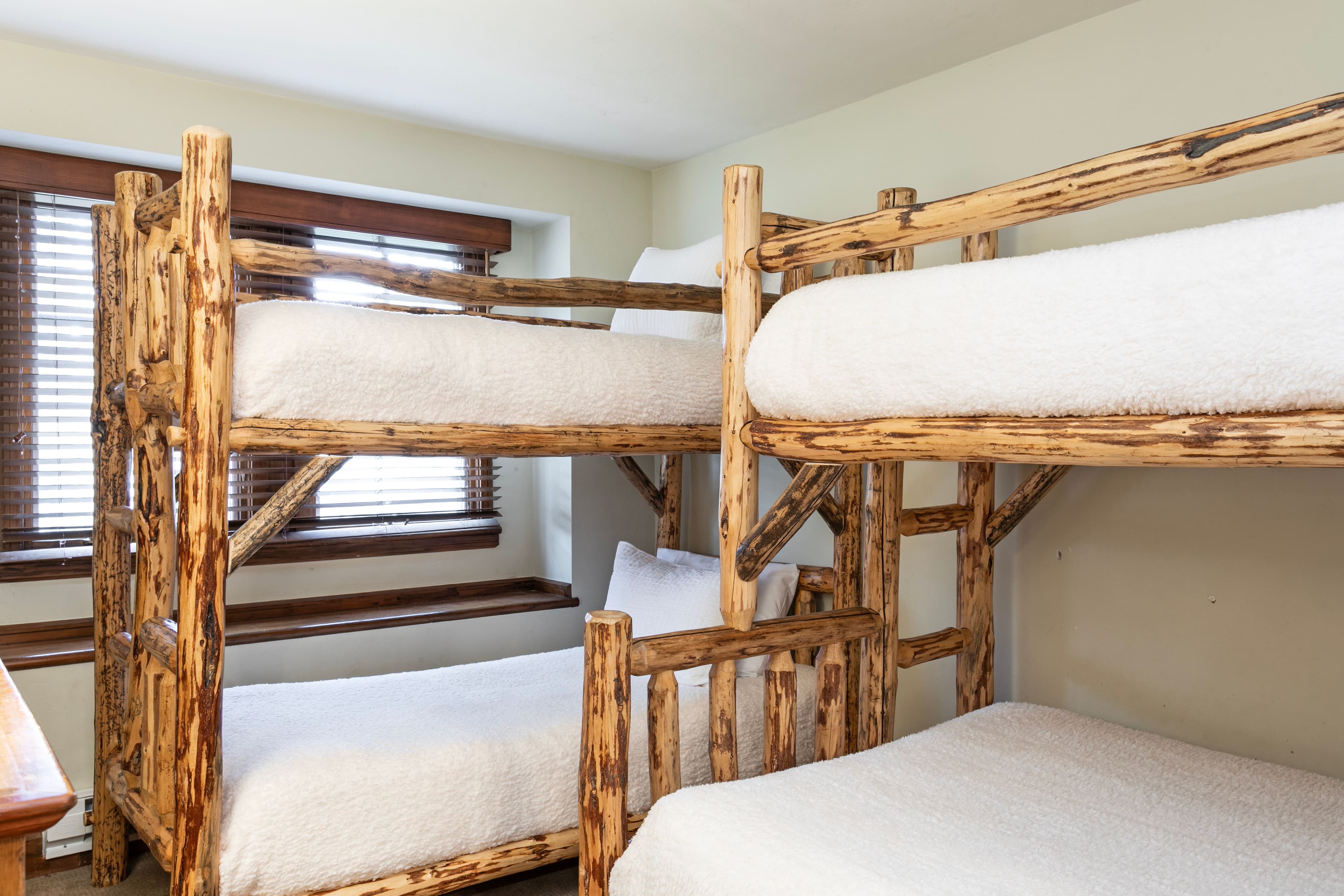 17 Meadow Court #E2  - Photo 9