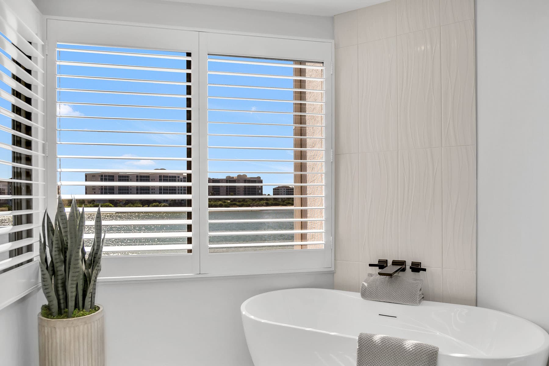 533 La Peninsula Boulevard  - Photo 11
