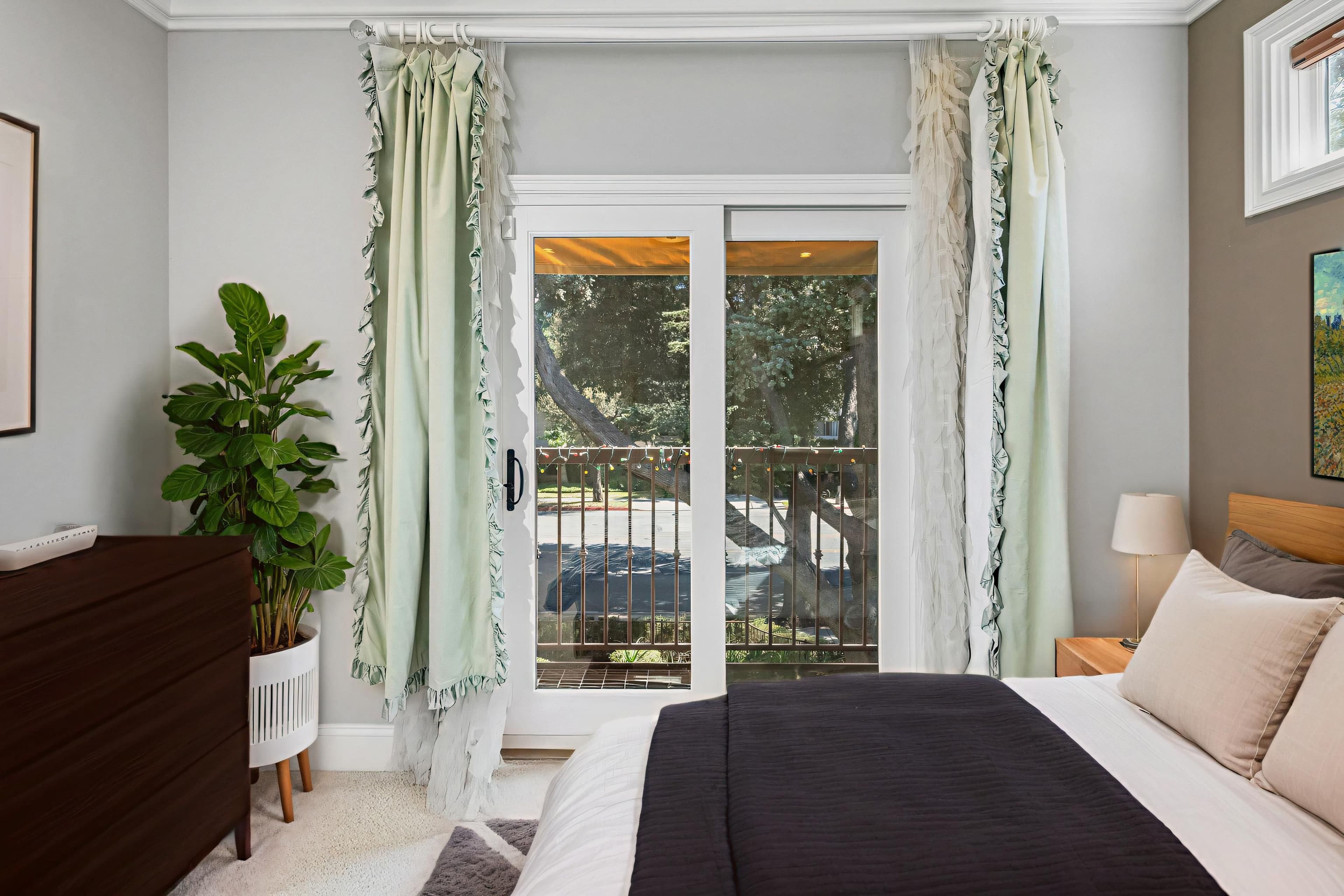 188 South Sierra Madre Boulevard # 8 - Photo 2
