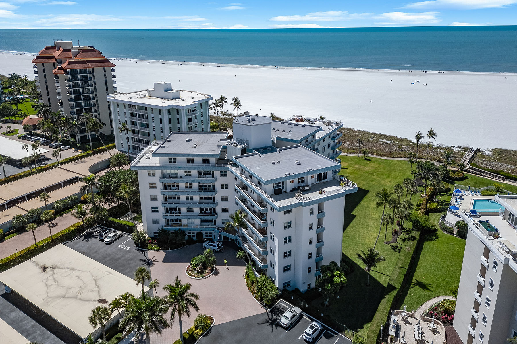 220 Seaview Court , 305 - Photo 1