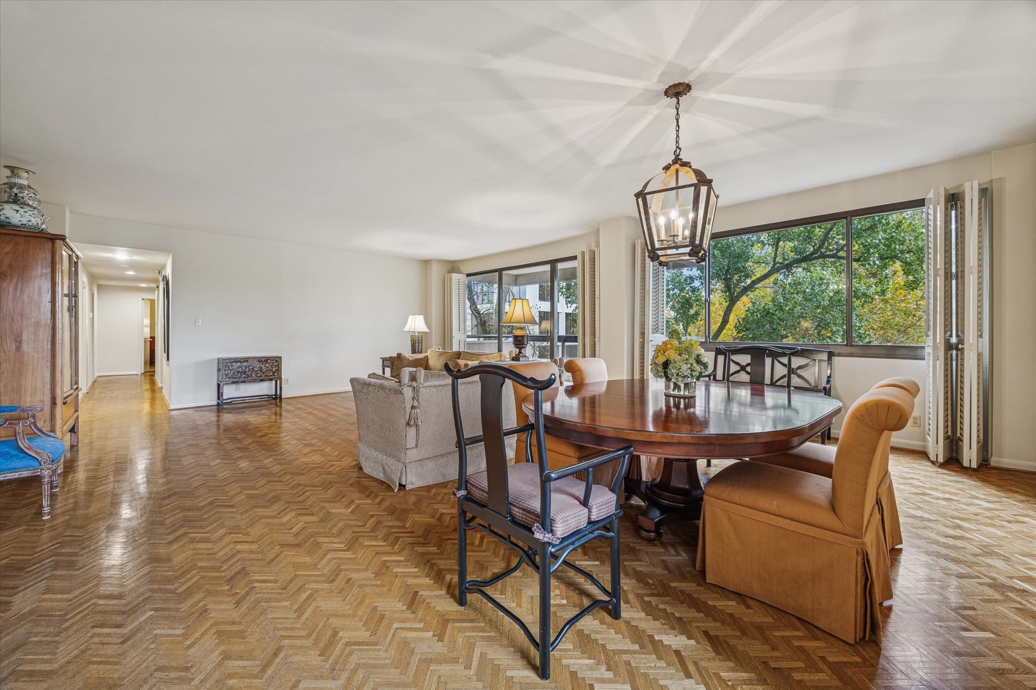 49 Briar Hollow Lane #203 - Photo 2