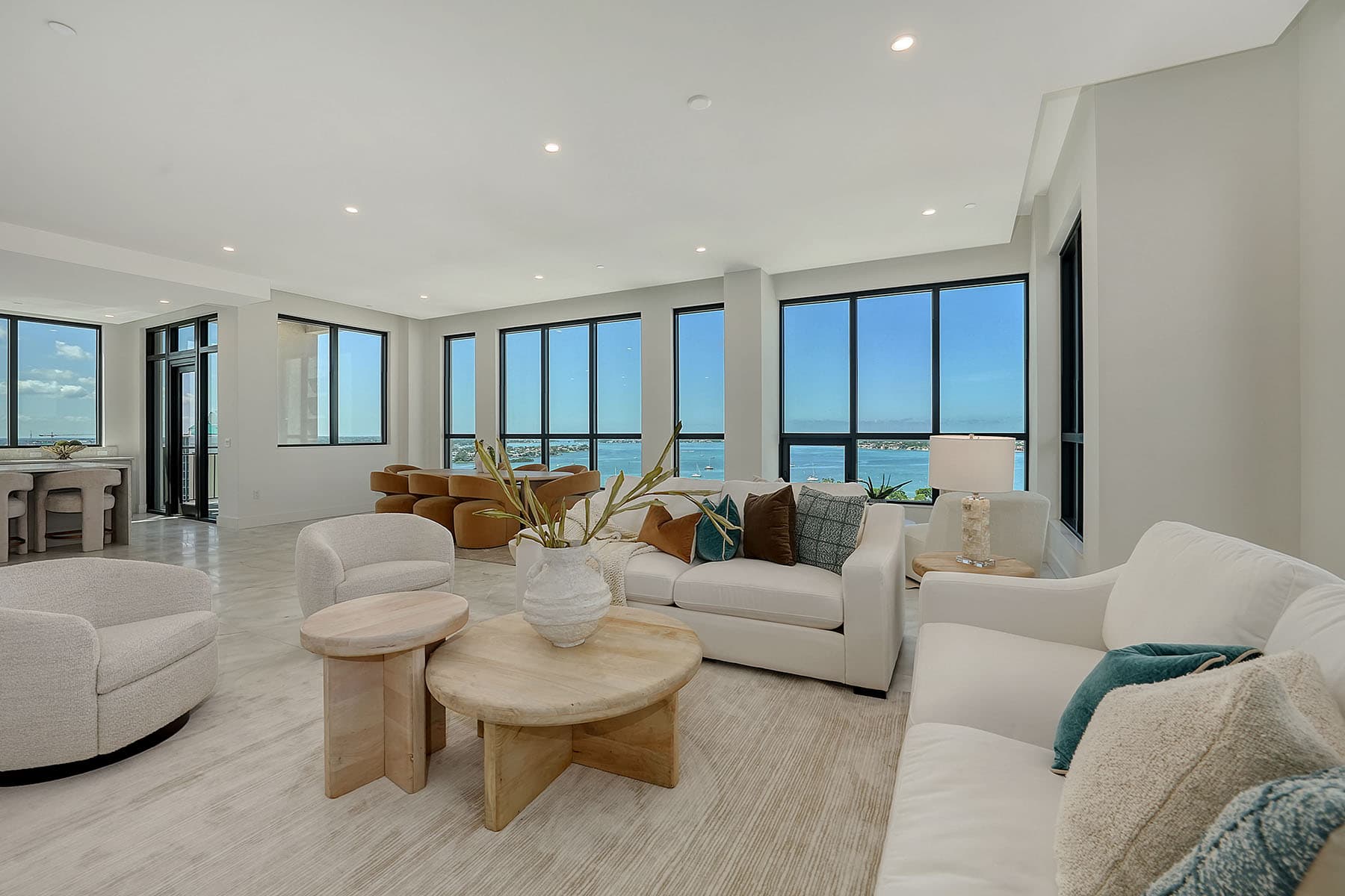 33 S Palm Avenue  - Photo 3